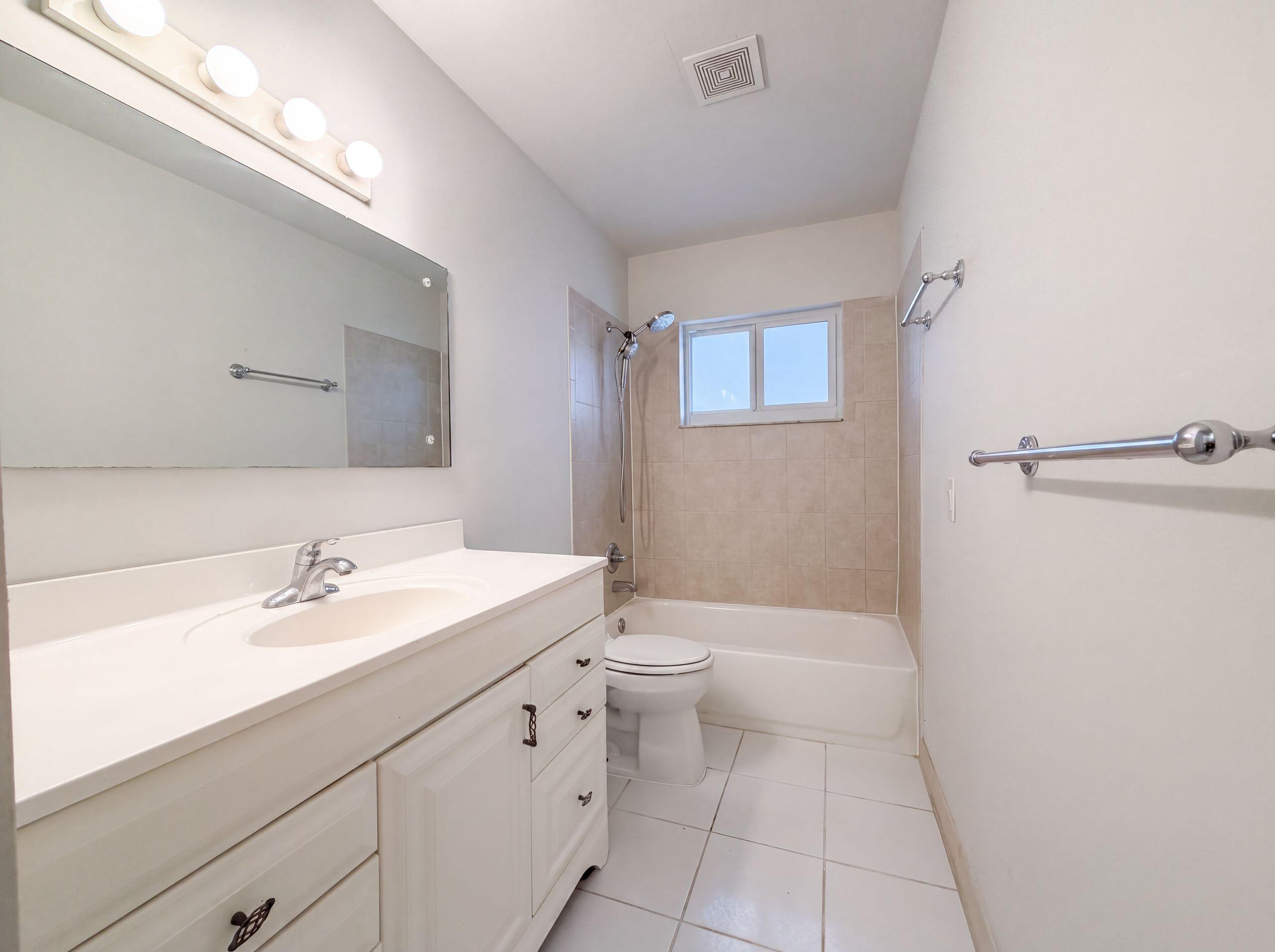 4360 Nw 12th Drive Property Photo 10