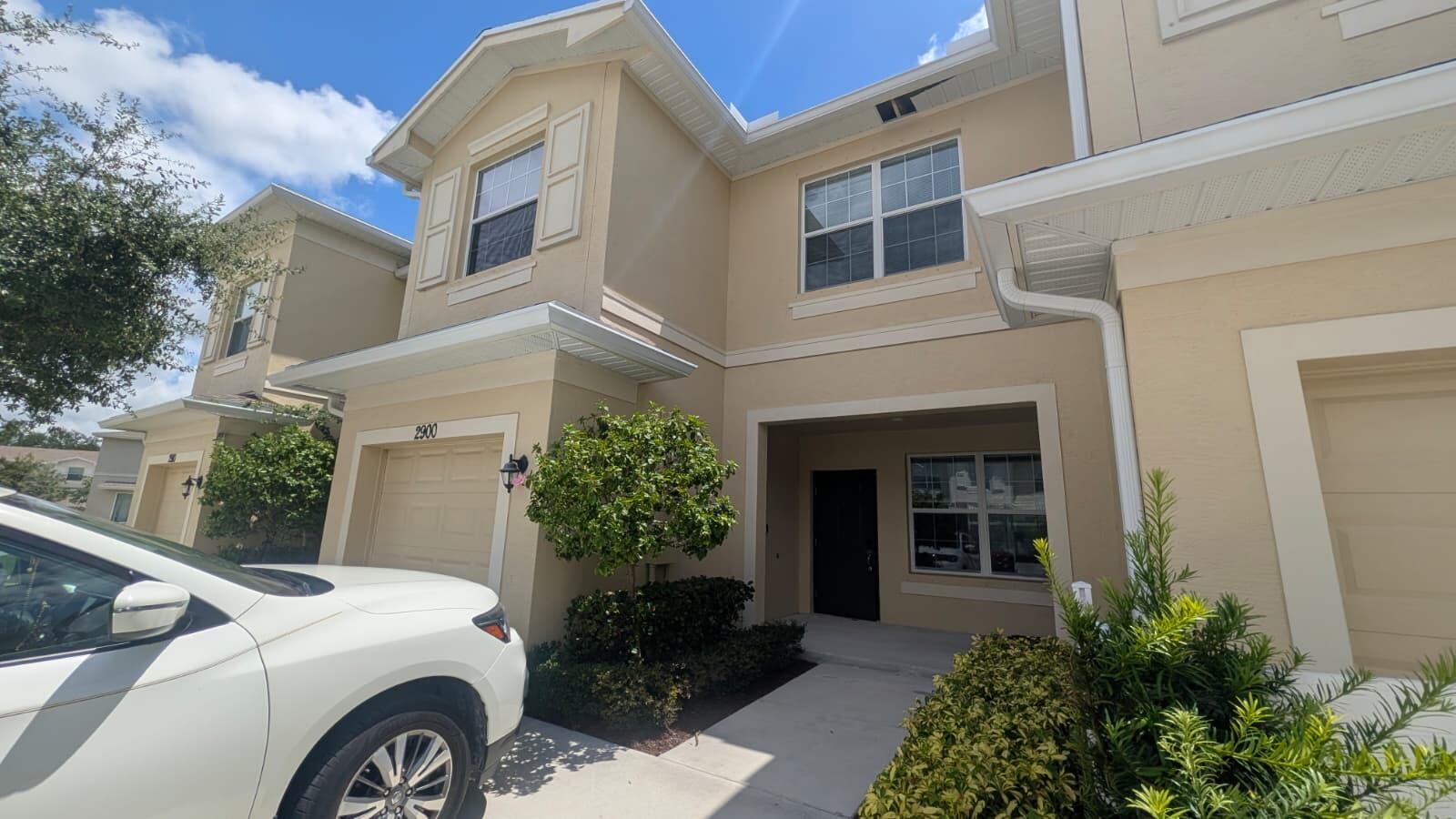 2900 NW TREVISO Circle Property Photo 1