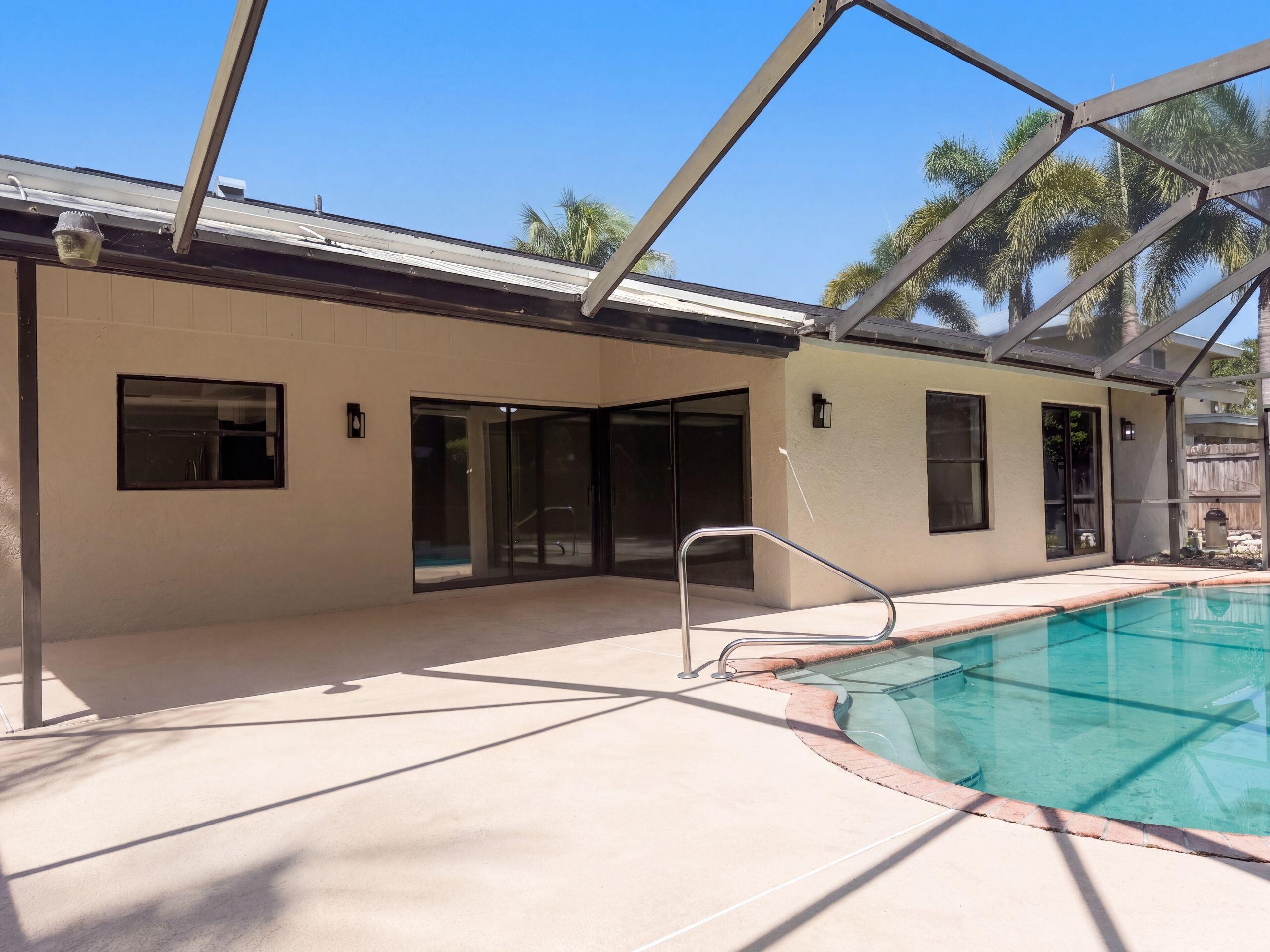 888 Brightwood Property Photo 4
