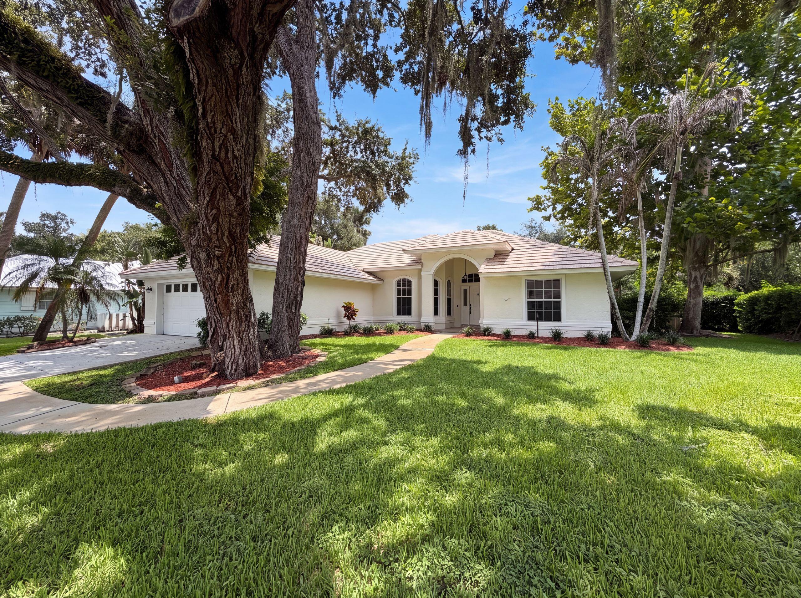 400 46th Property Photo 1