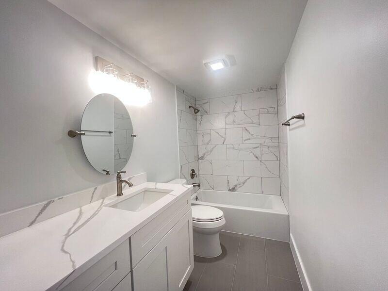 5714 57th Way Property Photo 6