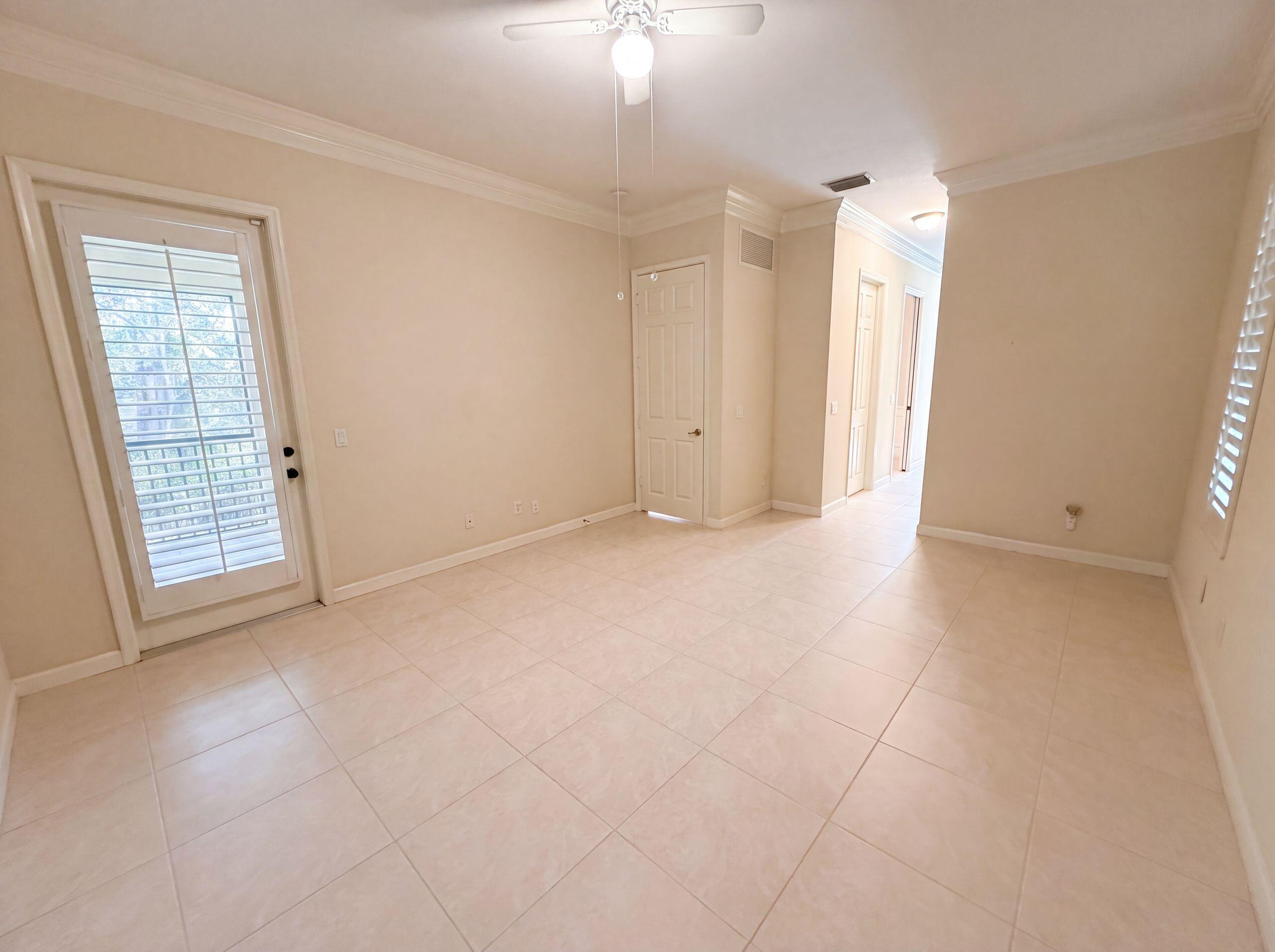 424 Dover Property Photo 3