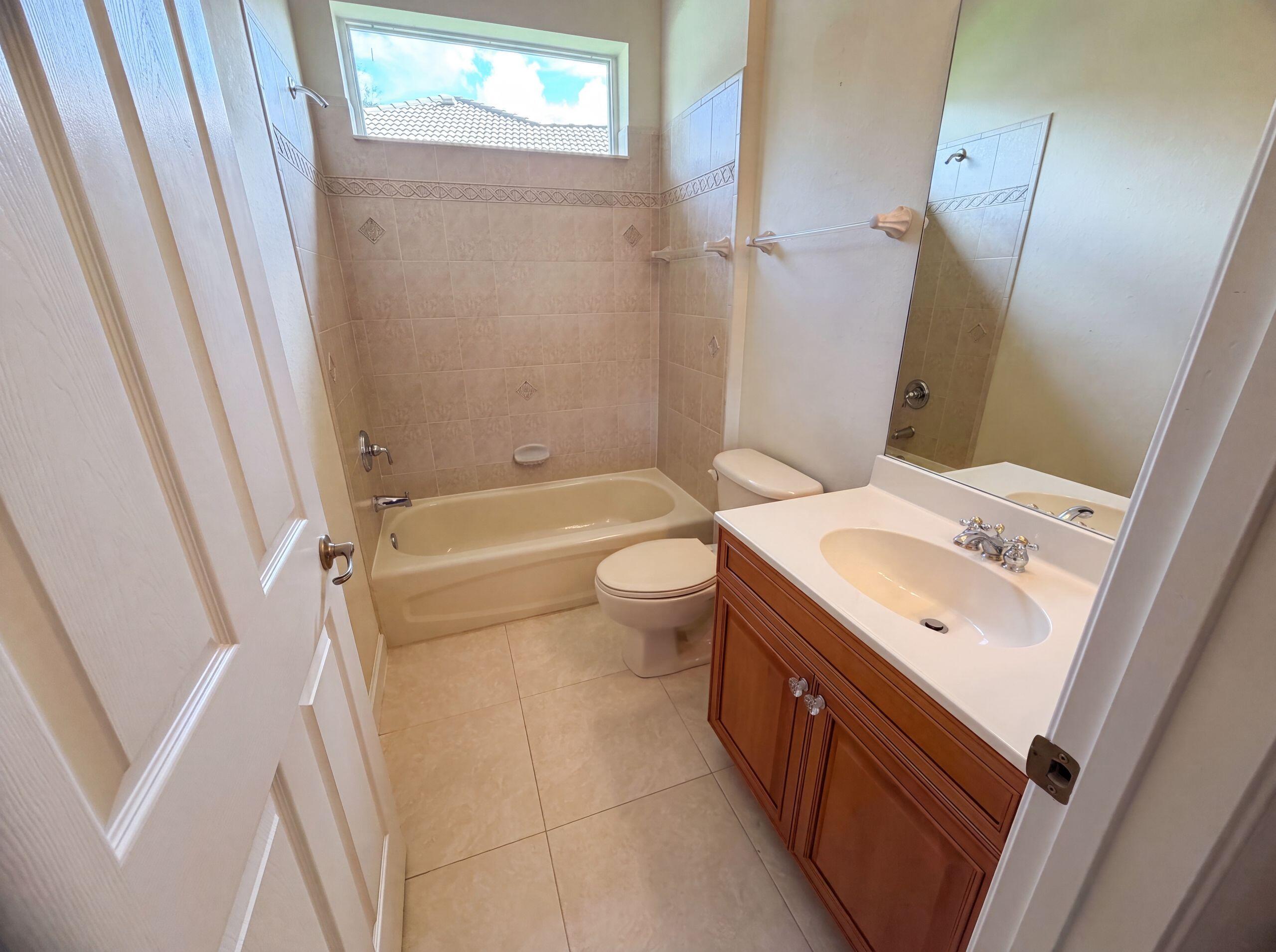 424 Dover Property Photo 6