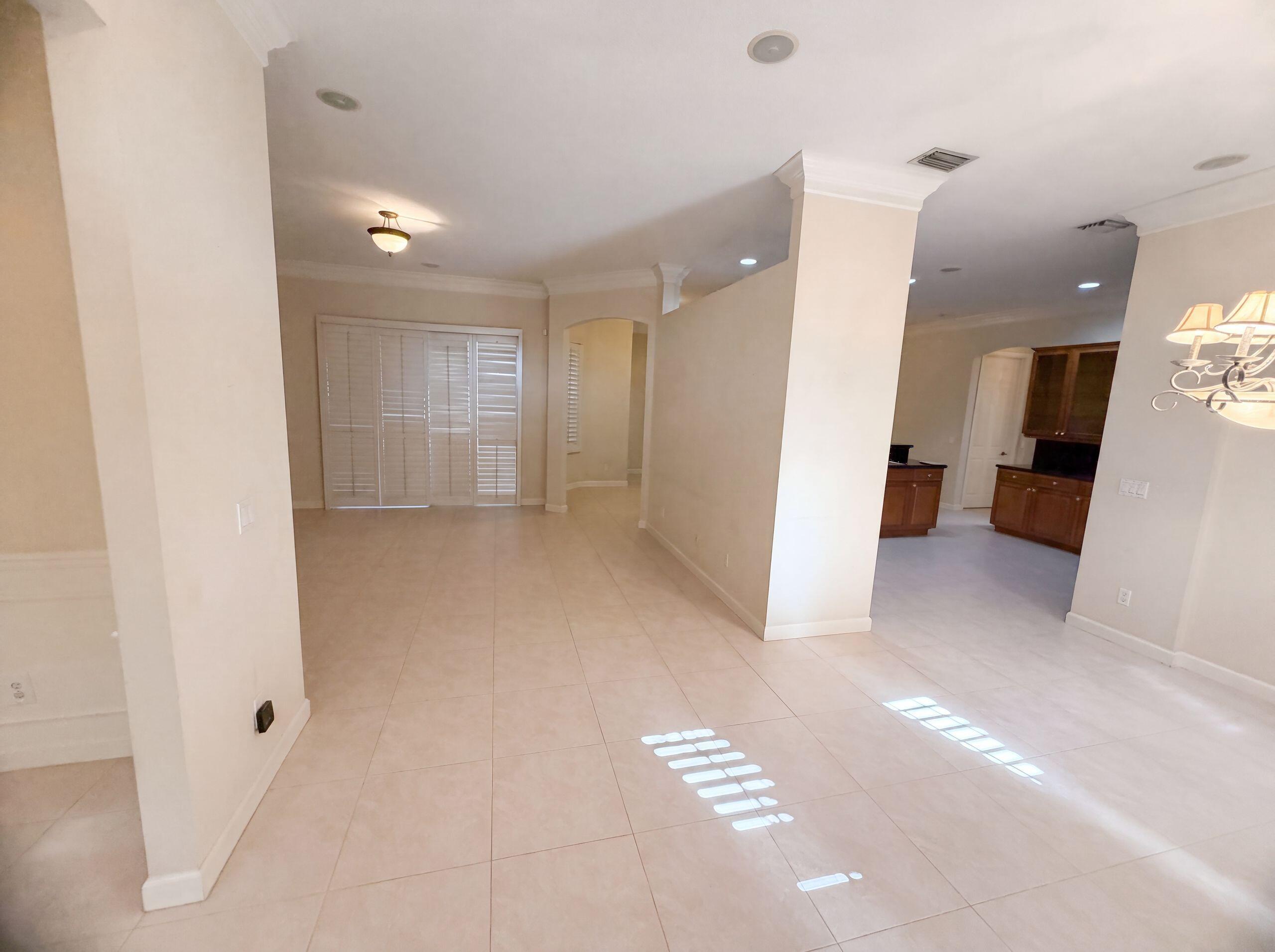424 Dover Property Photo 8