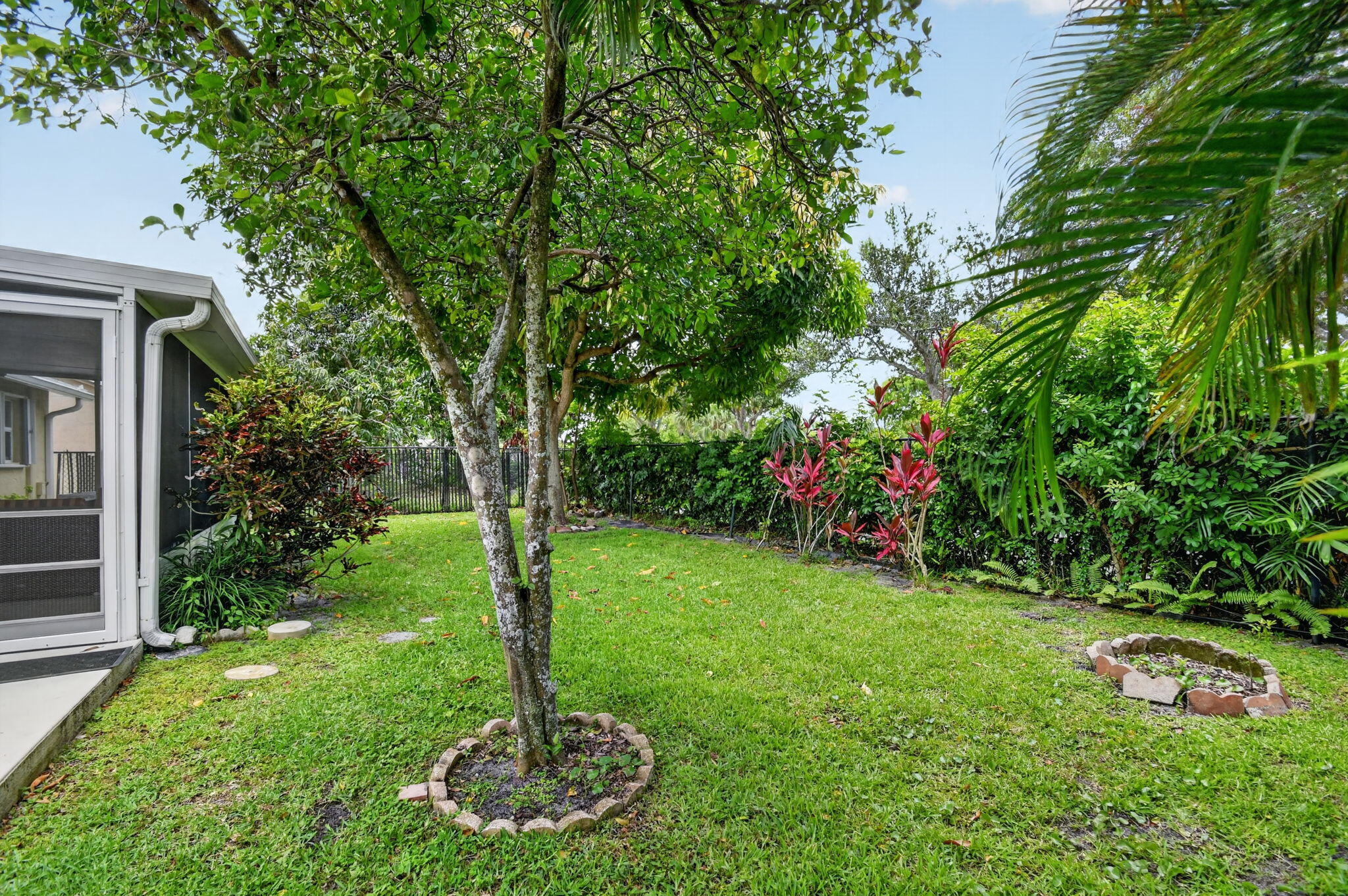 1080 Salmon Isle Property Photo 9
