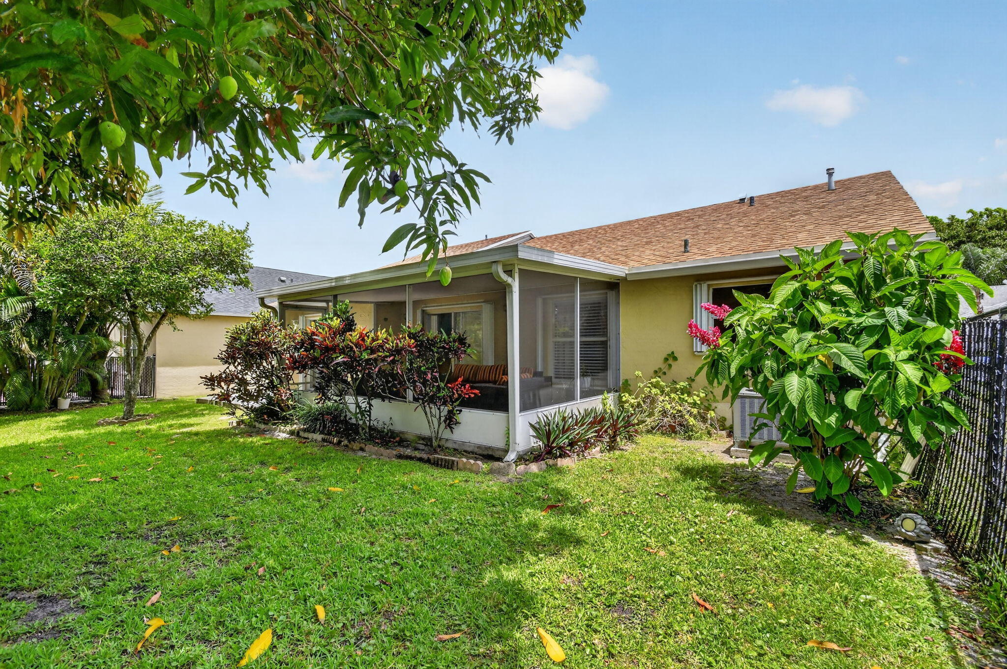 1080 Salmon Isle Property Photo 12