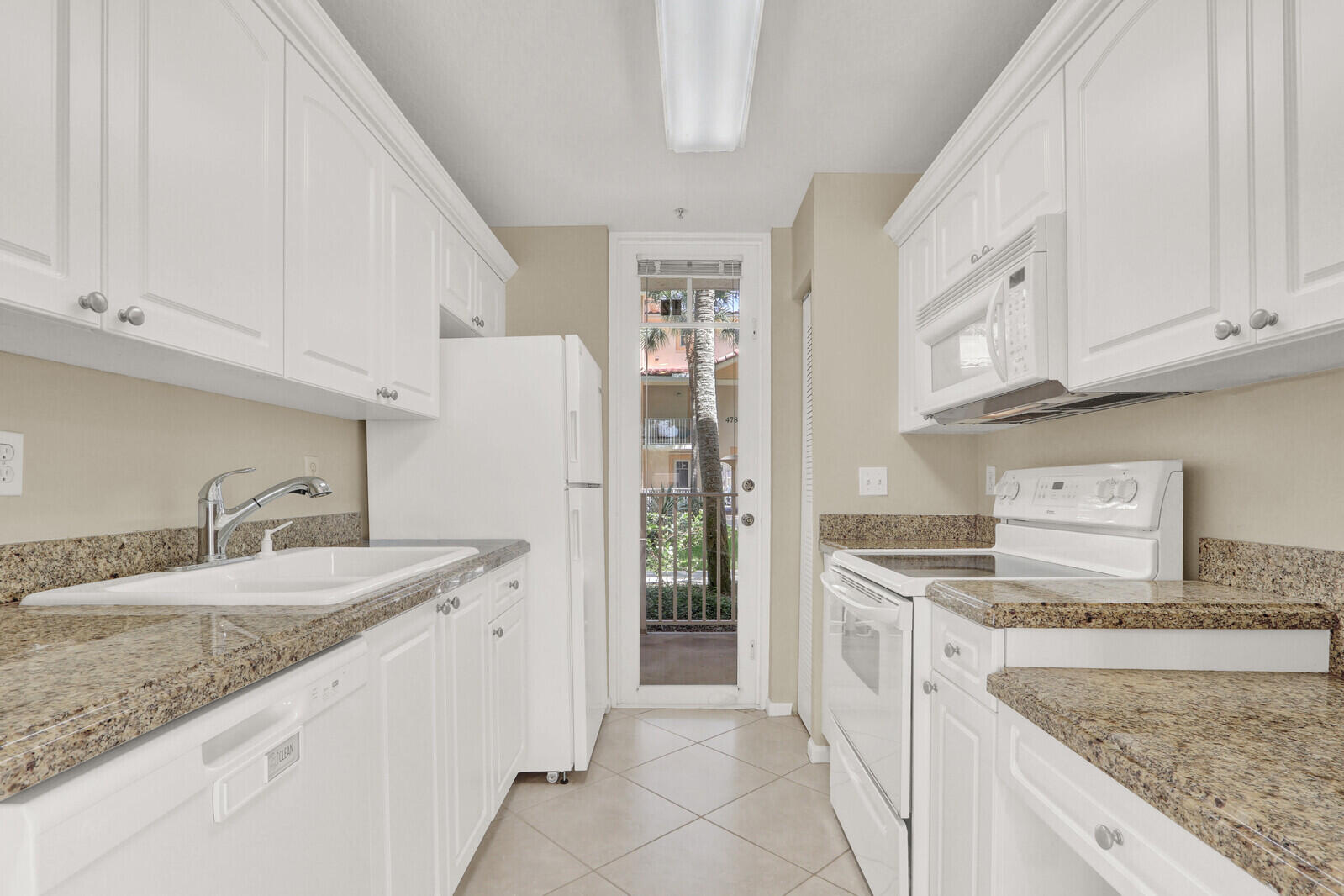 4812 S Central Boulevard 12 Property Photo 10