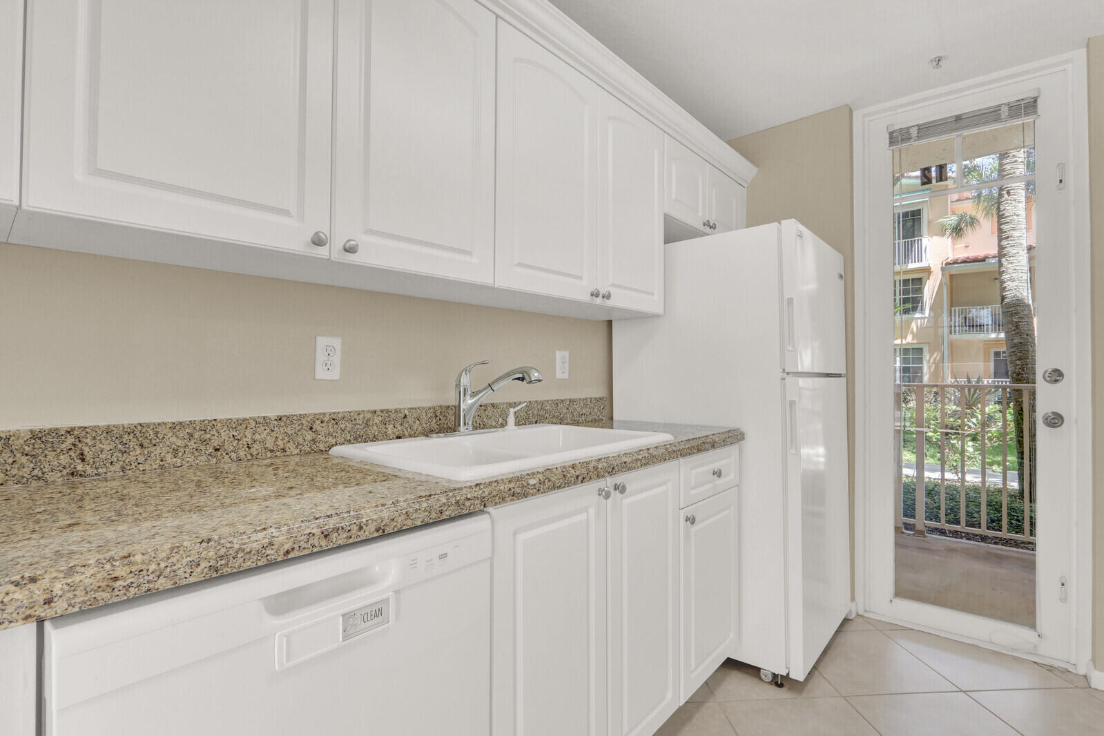 4812 S Central Boulevard 12 Property Photo 11