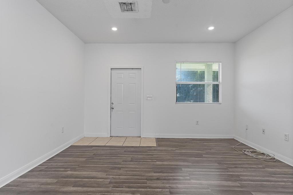 105 2nd Street 3 Property Photo 6