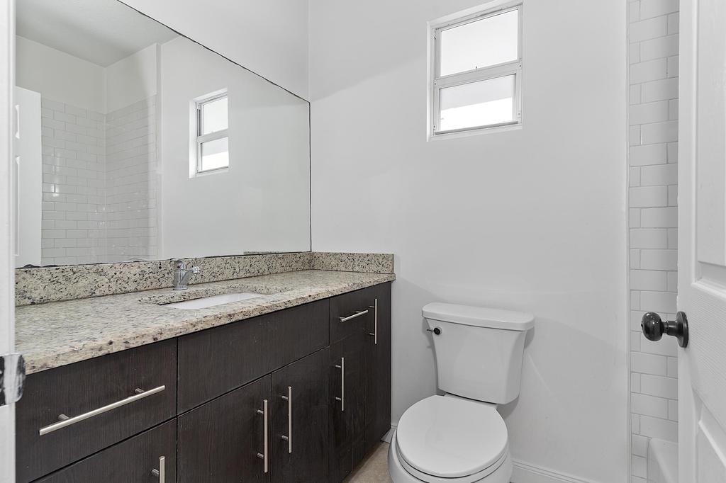 105 2nd Street 3 Property Photo 17
