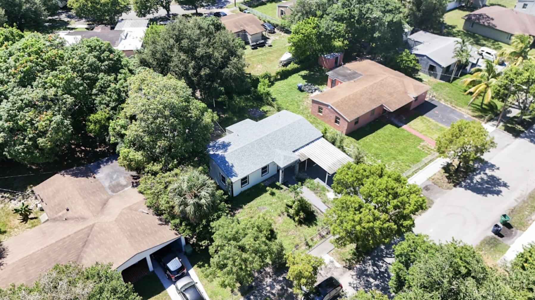 15740 Nw 18th Avenue Property Photo 15