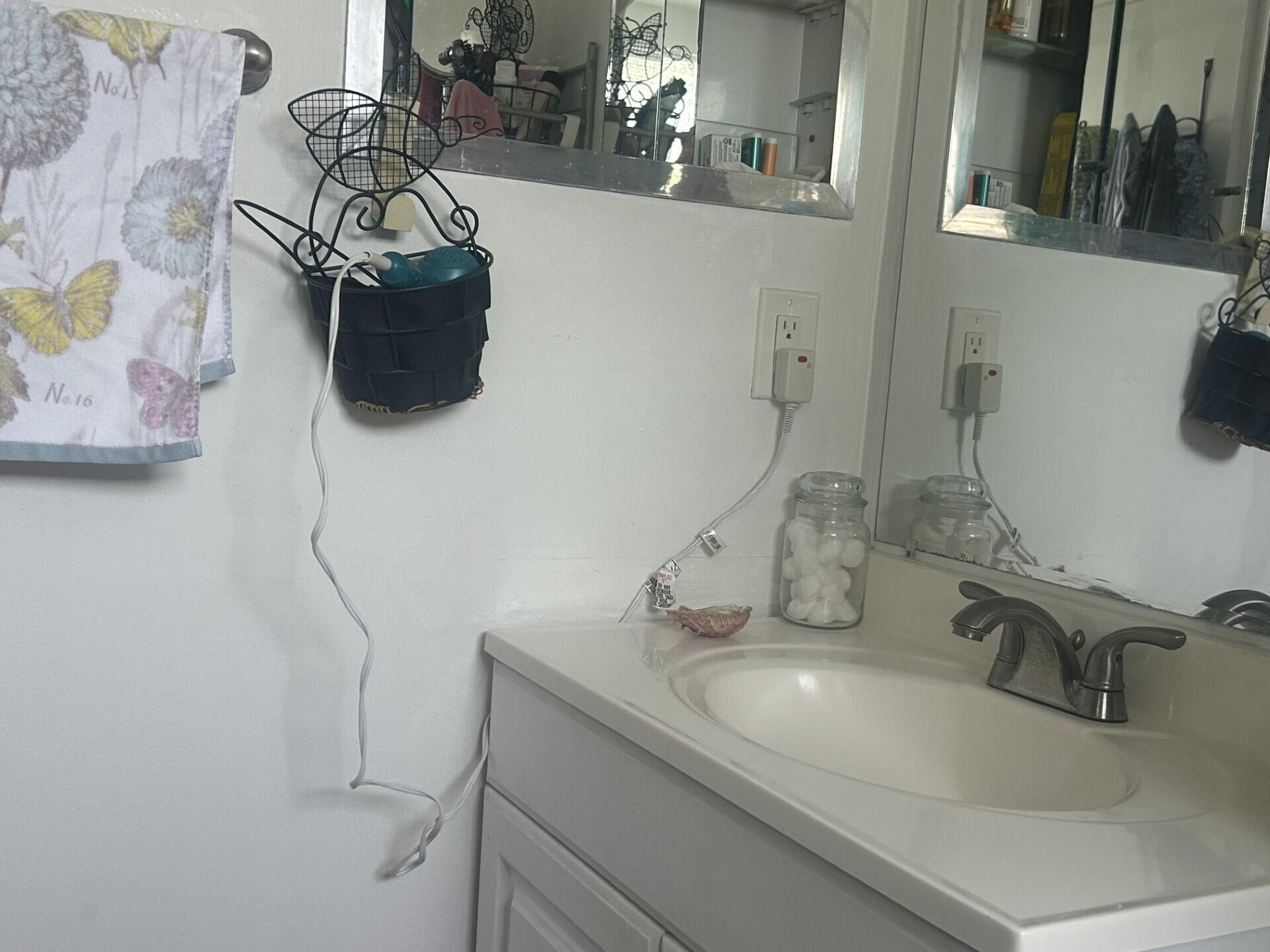 126 Bedford E Property Photo 10