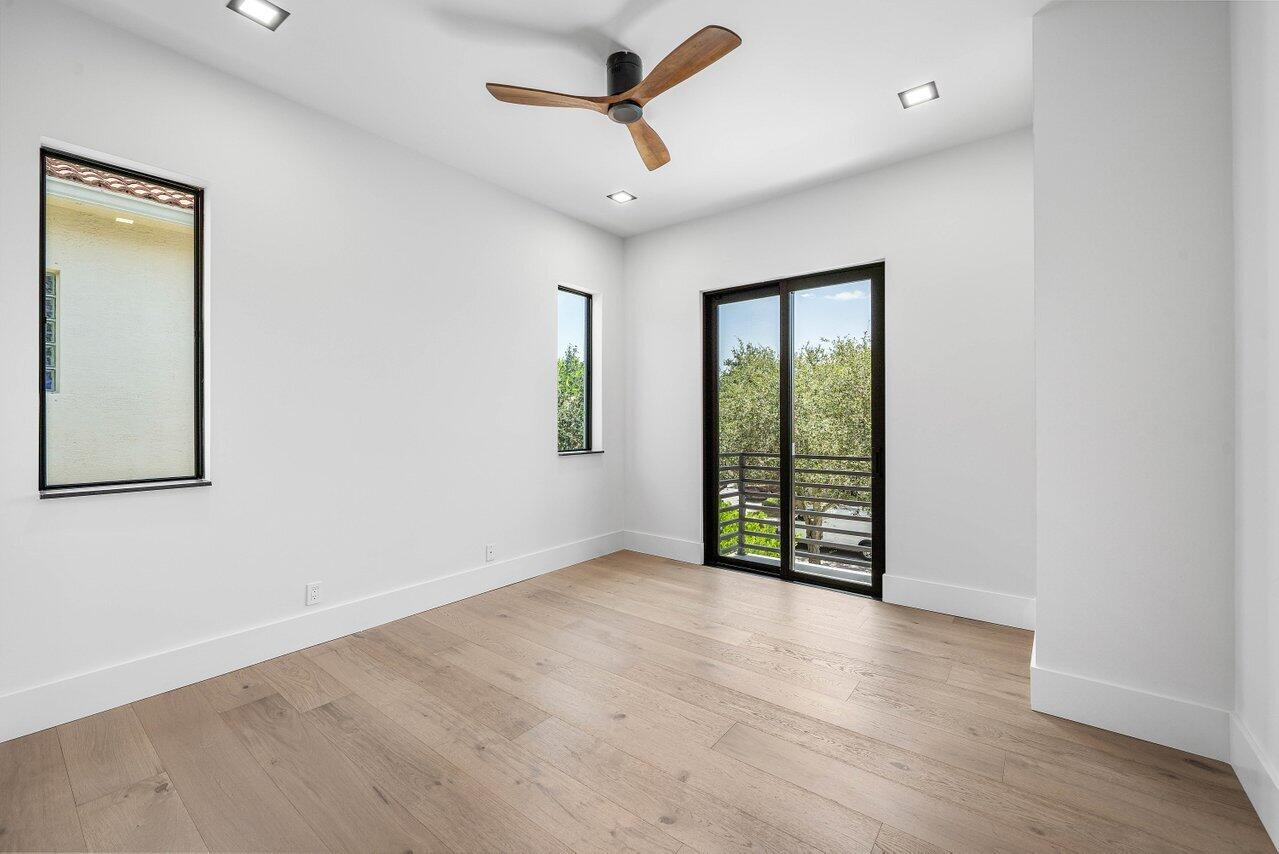 17931 Lake Azure Way Property Photo 37