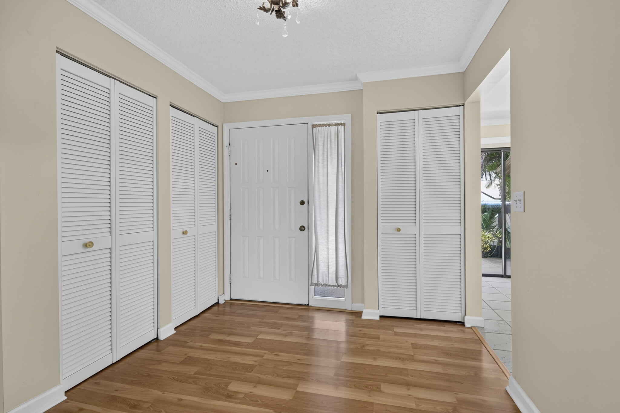 184 Mastic Tree Court Property Photo 8