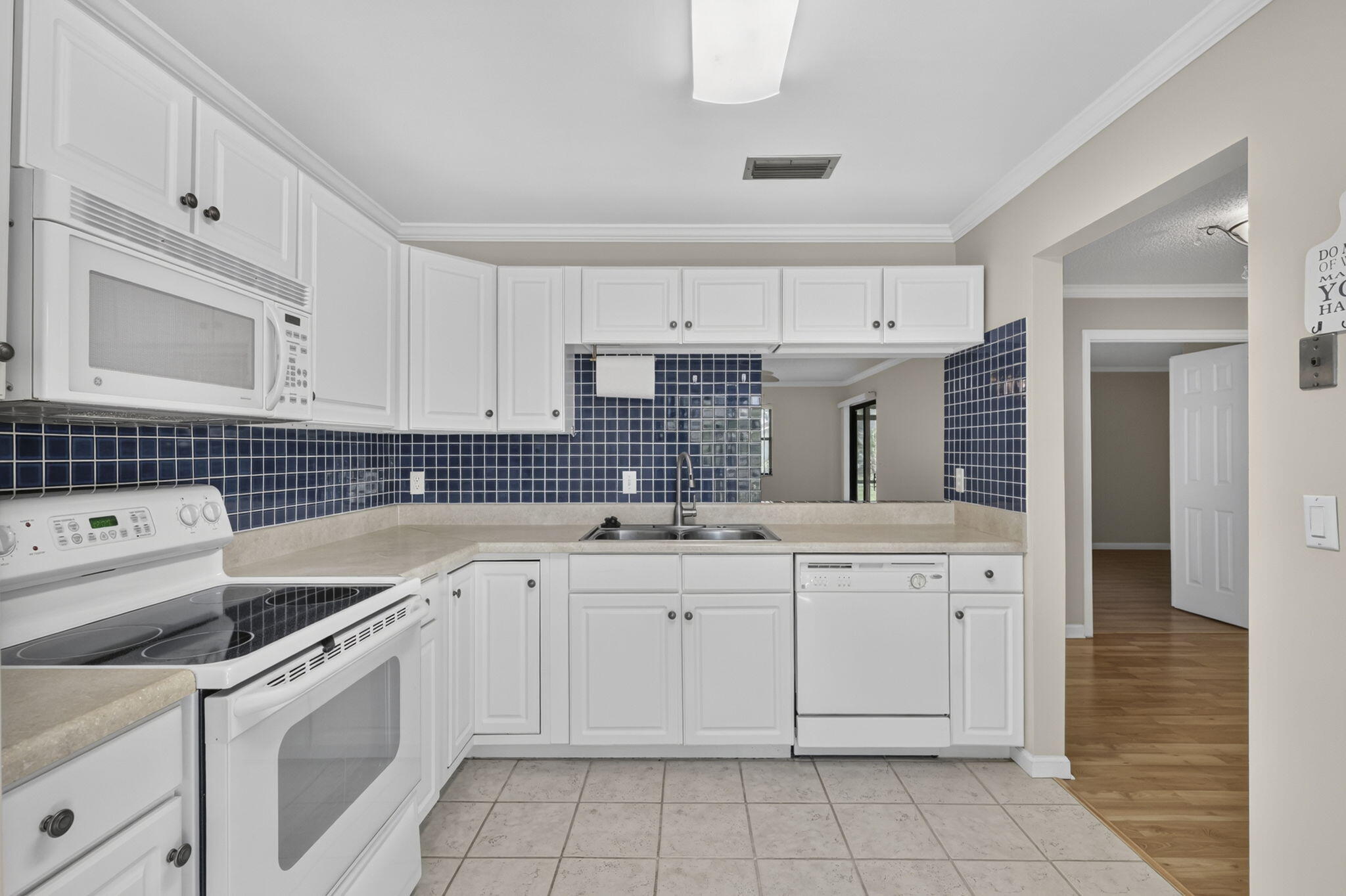 184 Mastic Tree Court Property Photo 11