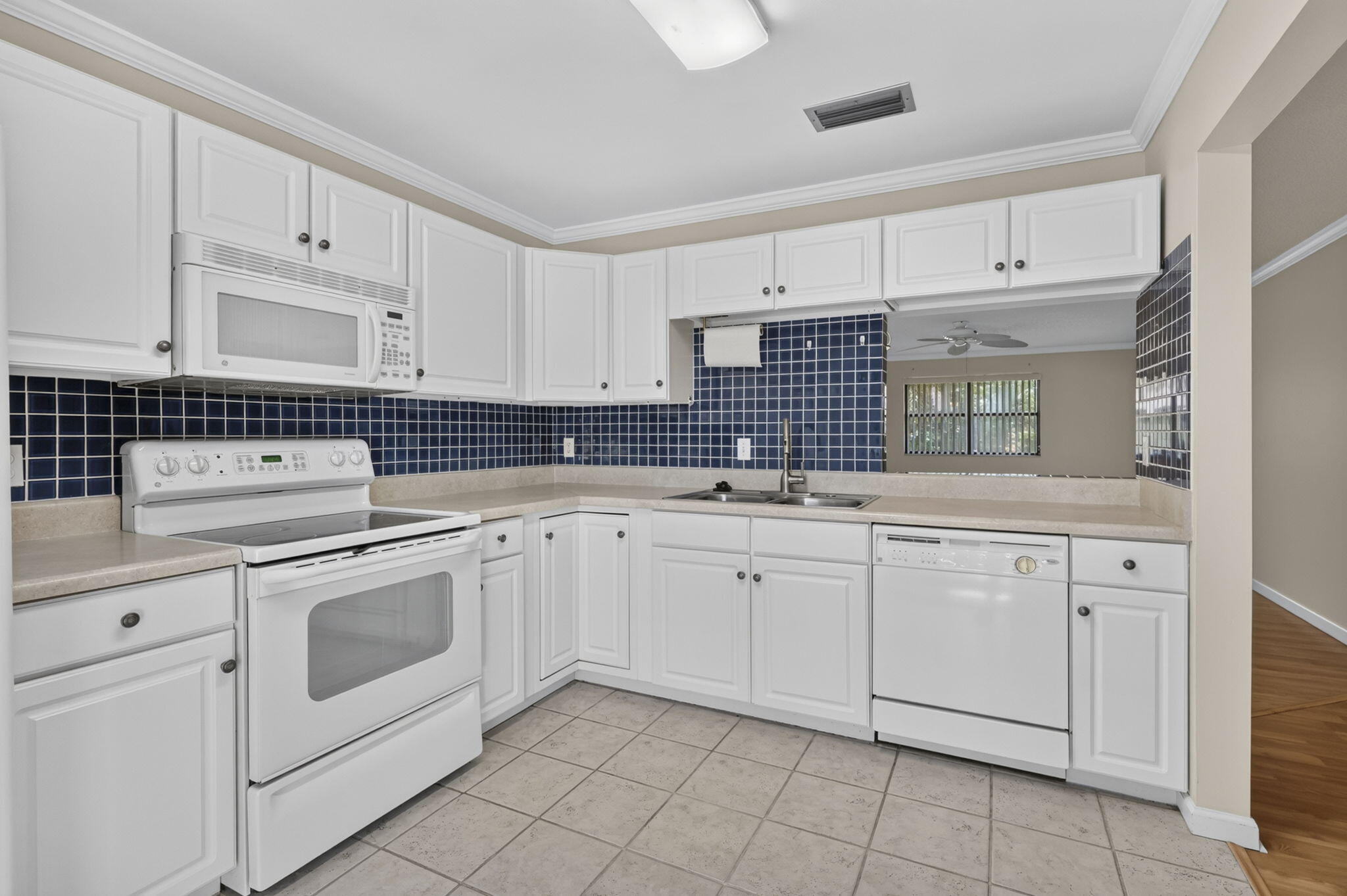 184 Mastic Tree Court Property Photo 14