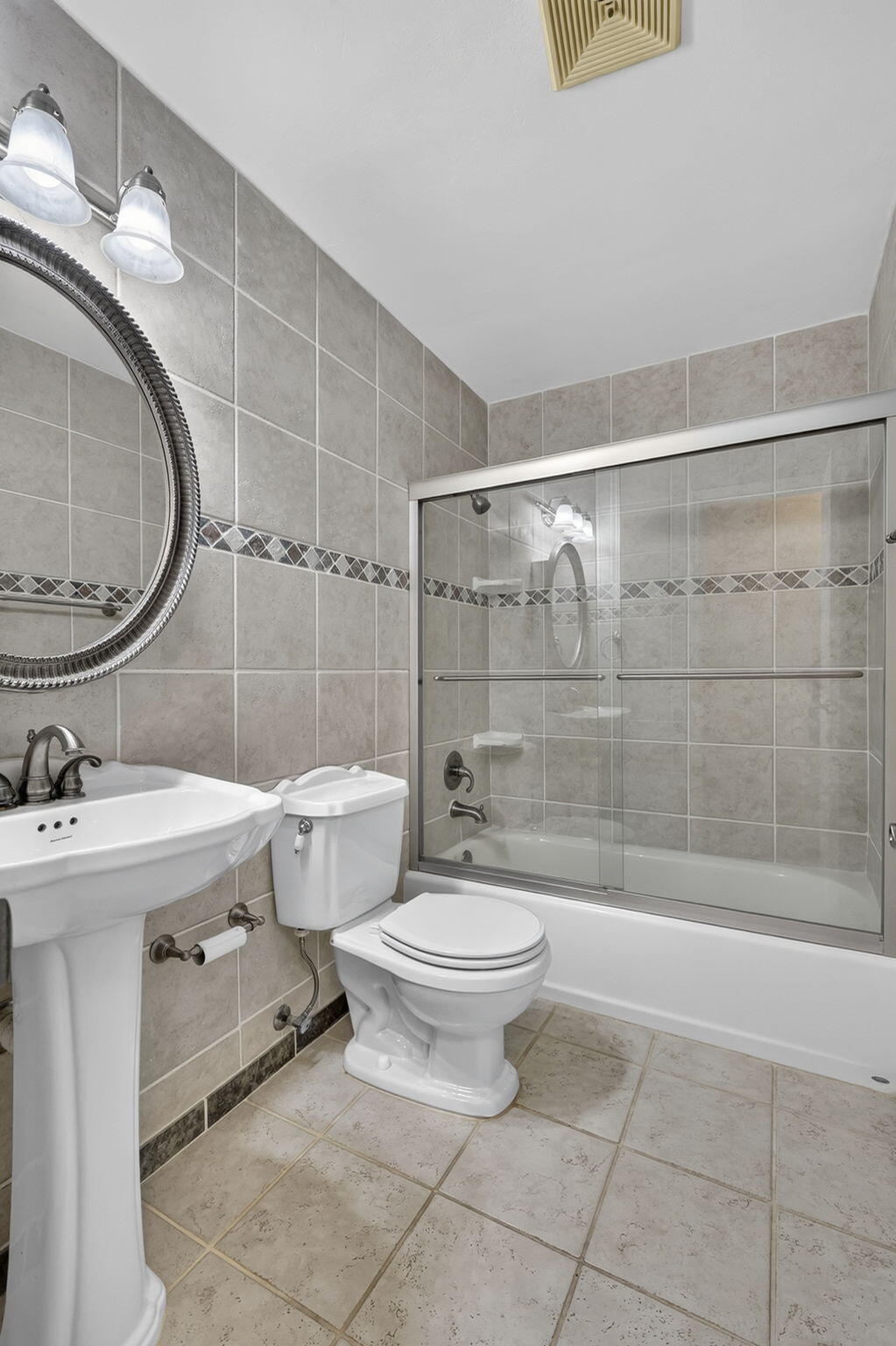 184 Mastic Tree Court Property Photo 26