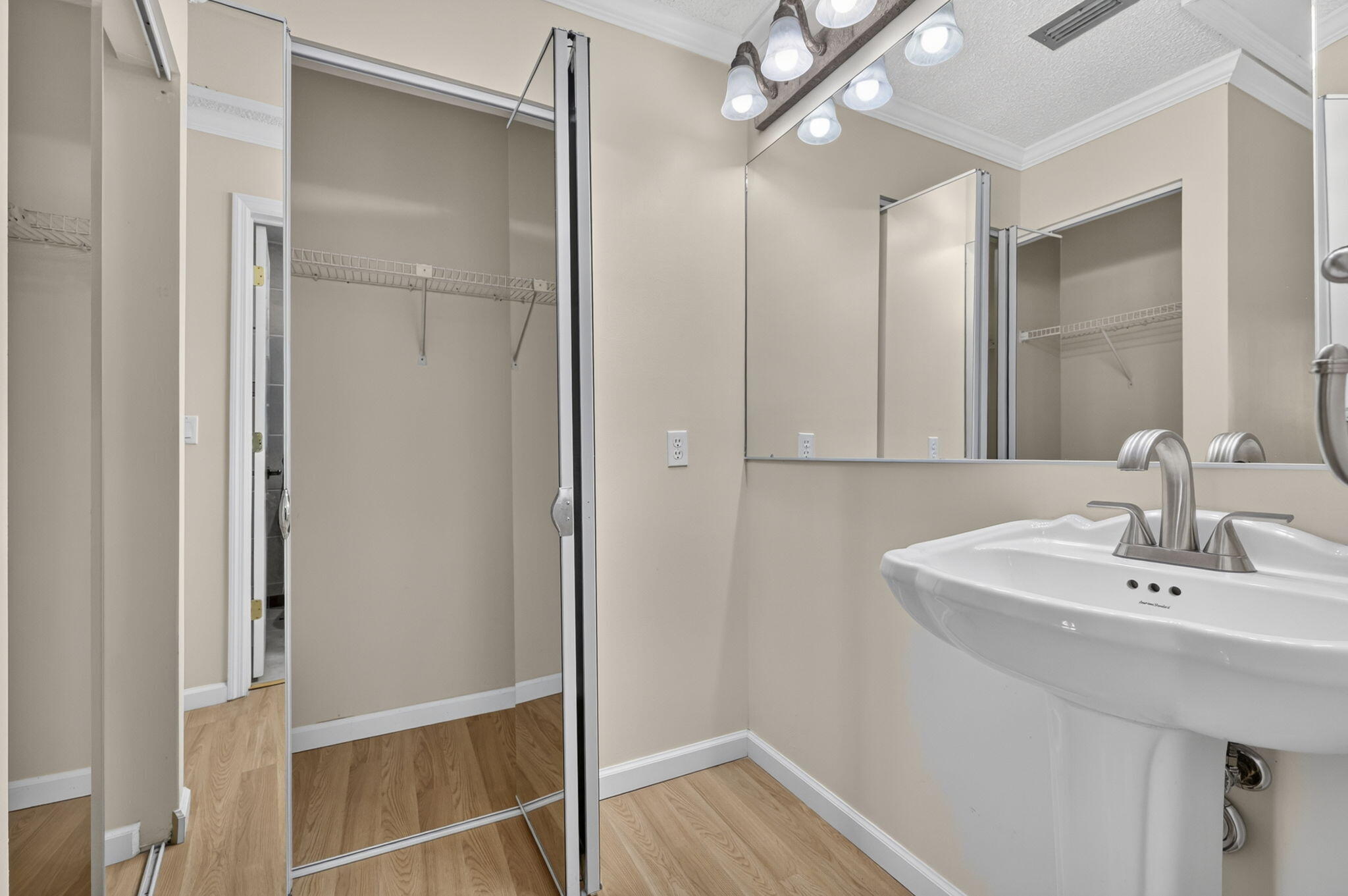 184 Mastic Tree Court Property Photo 35