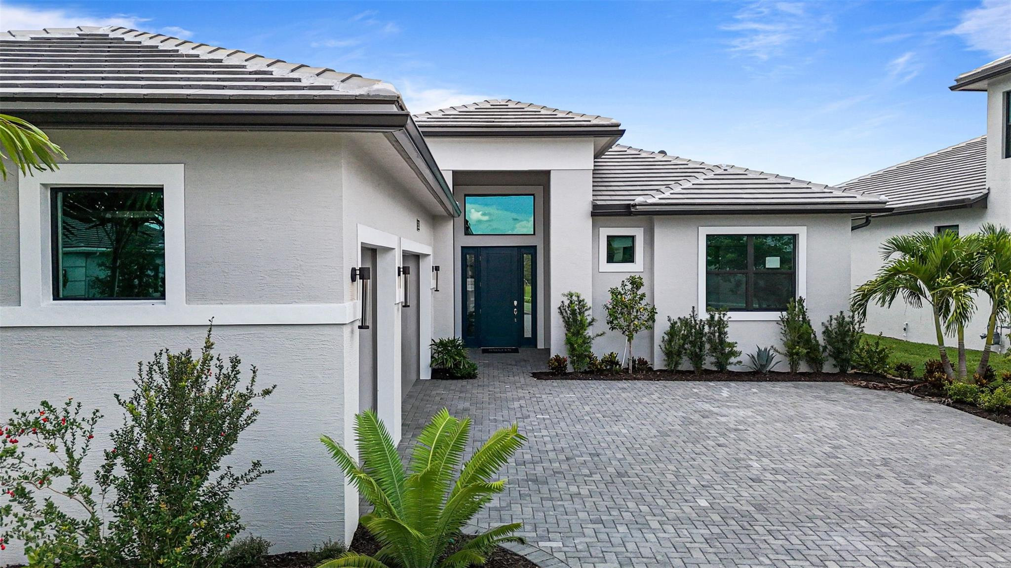 5303 Saint Armands Way Property Photo 4