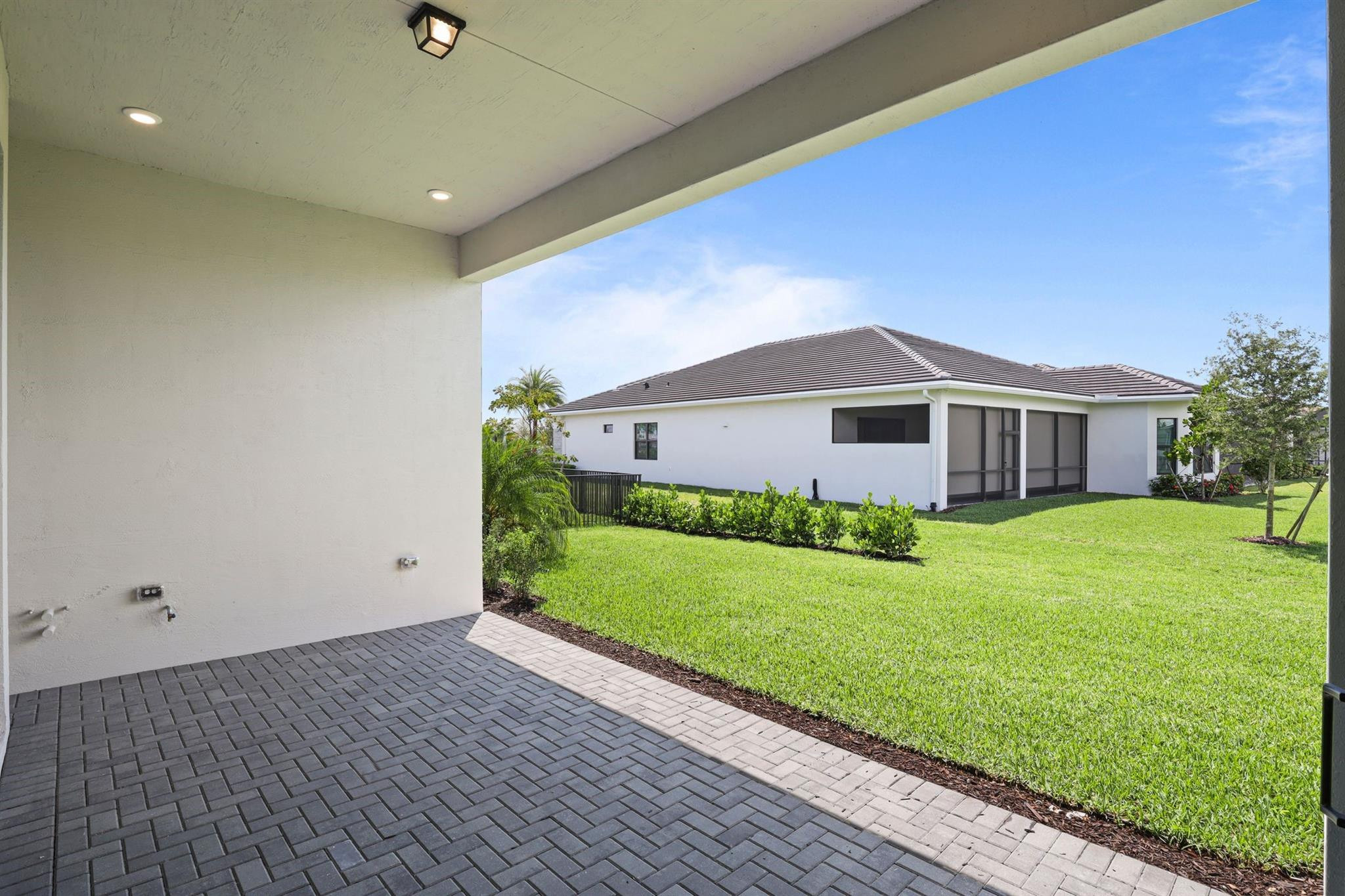 5303 Saint Armands Way Property Photo 35