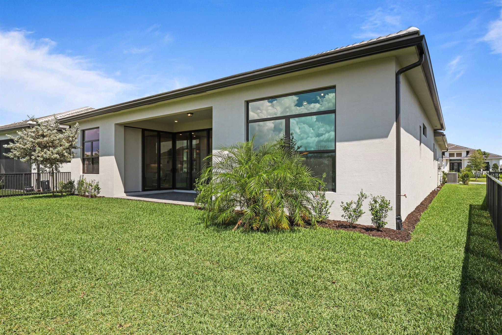 5303 Saint Armands Way Property Photo 37