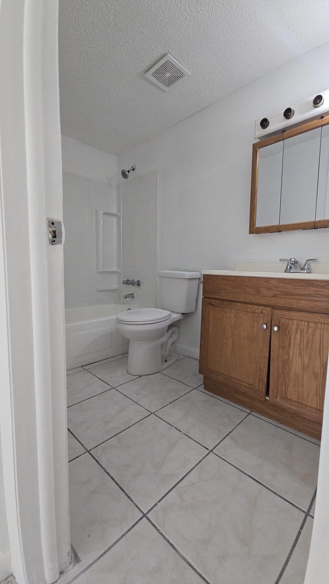 3600 Nw 21st Street 203 Property Photo 5