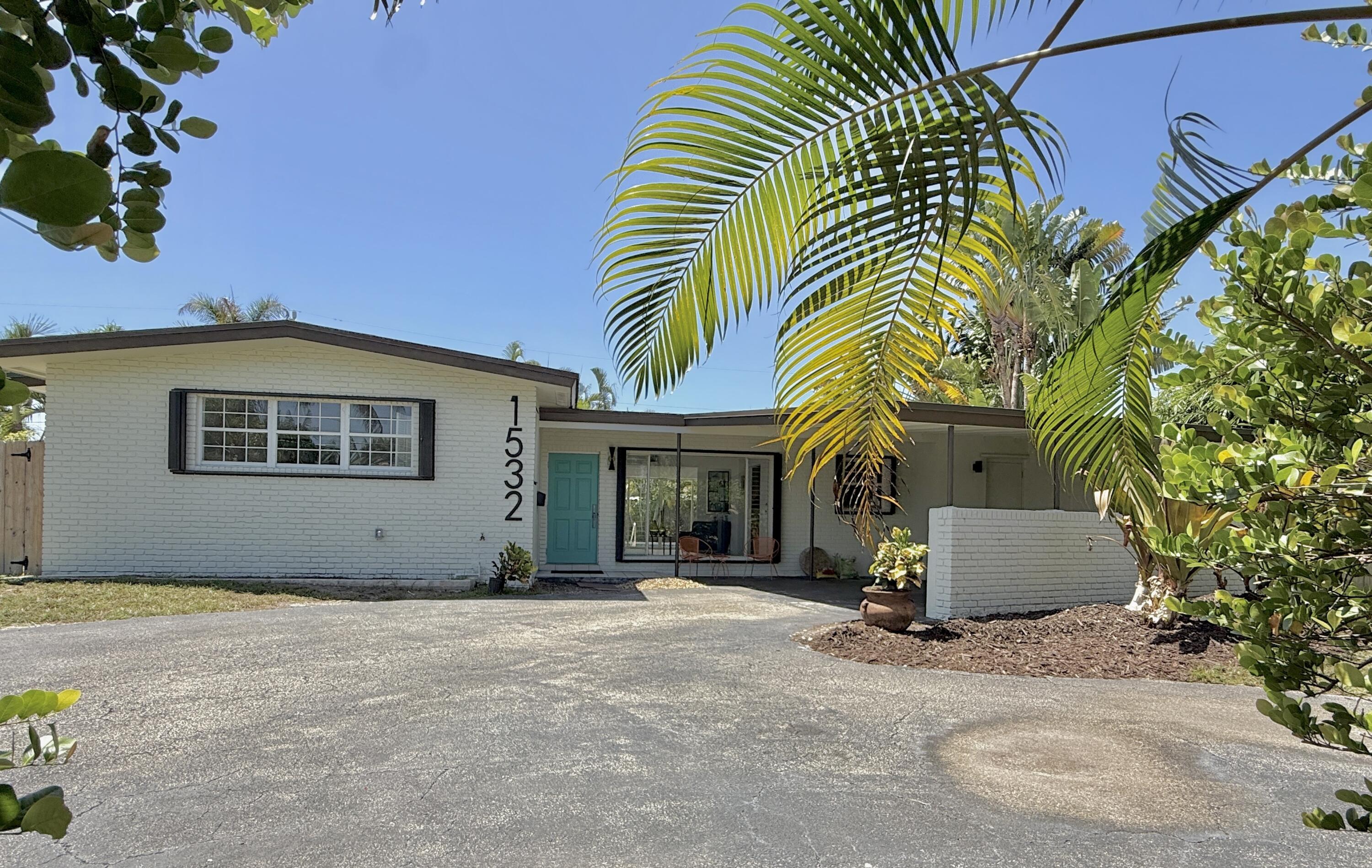 1532 NE 27TH Drive