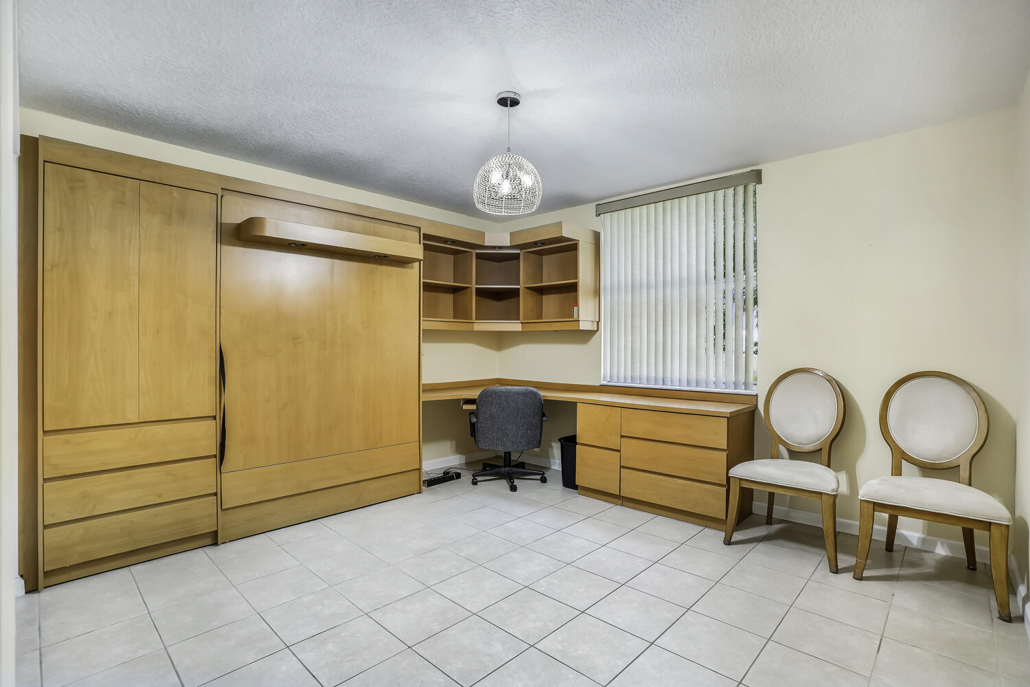 609 E Sheridan Street 208 Property Photo 7