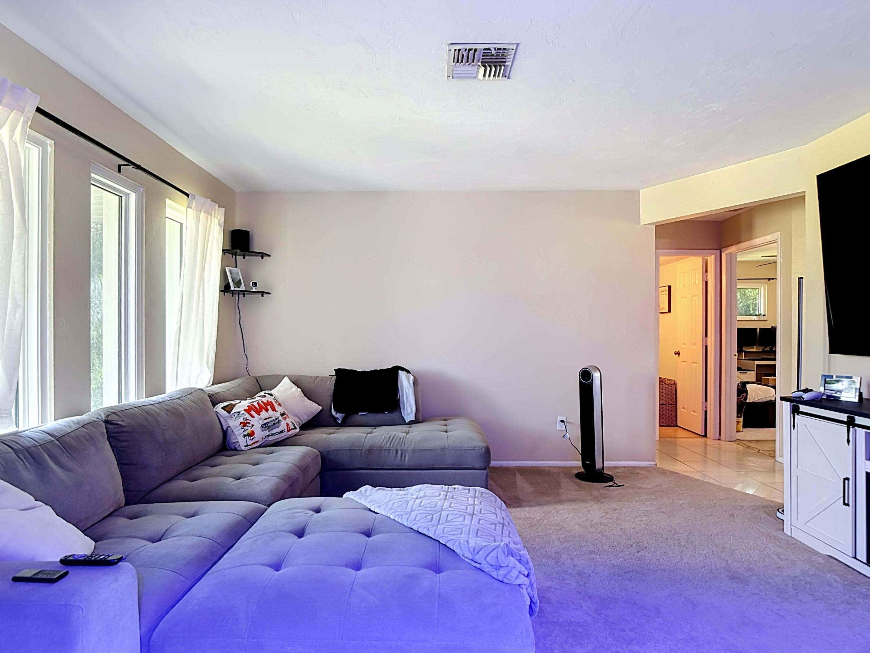 1832 Se Van Loon Terrace Property Photo 6