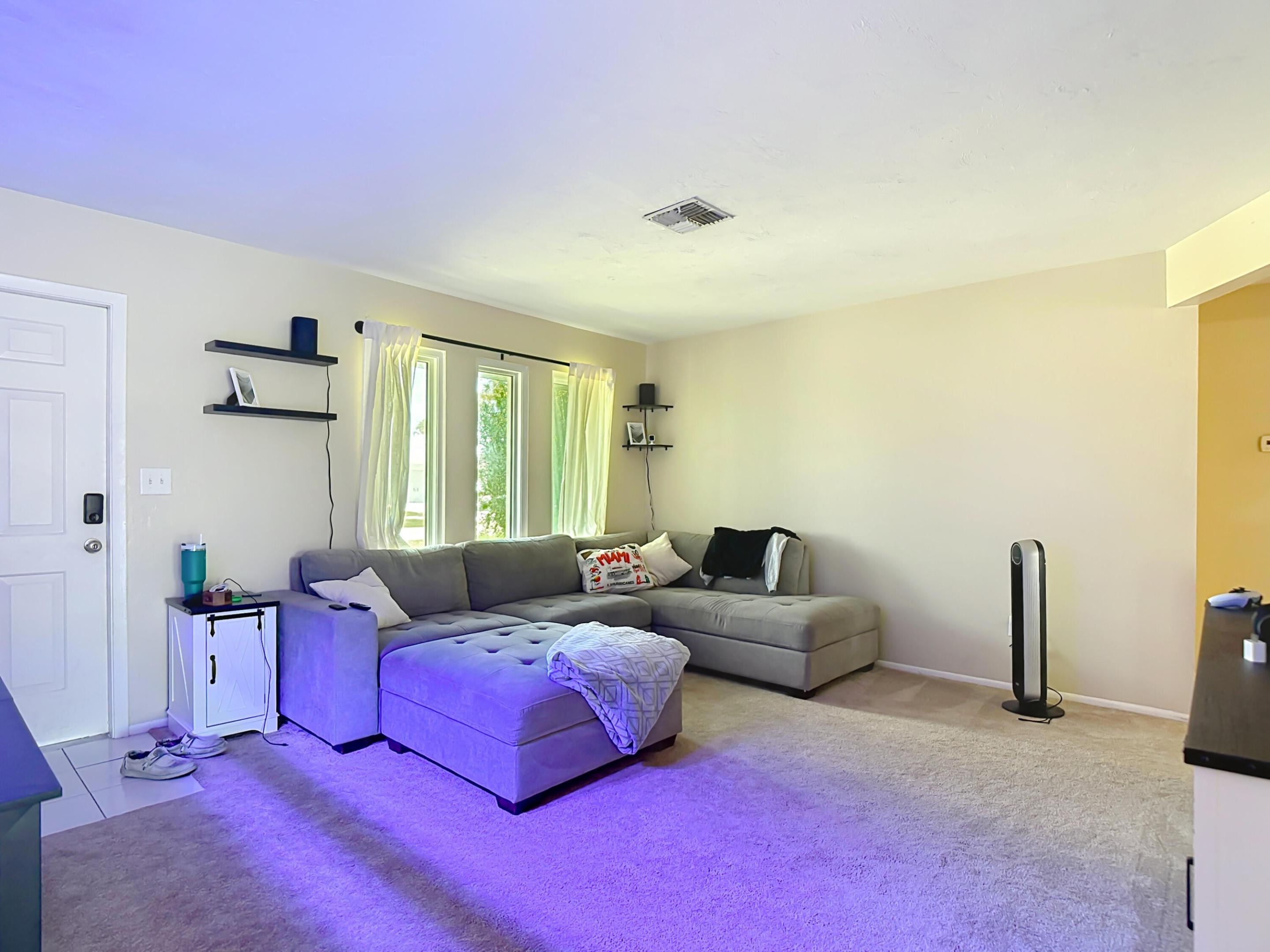 1832 Se Van Loon Terrace Property Photo 7