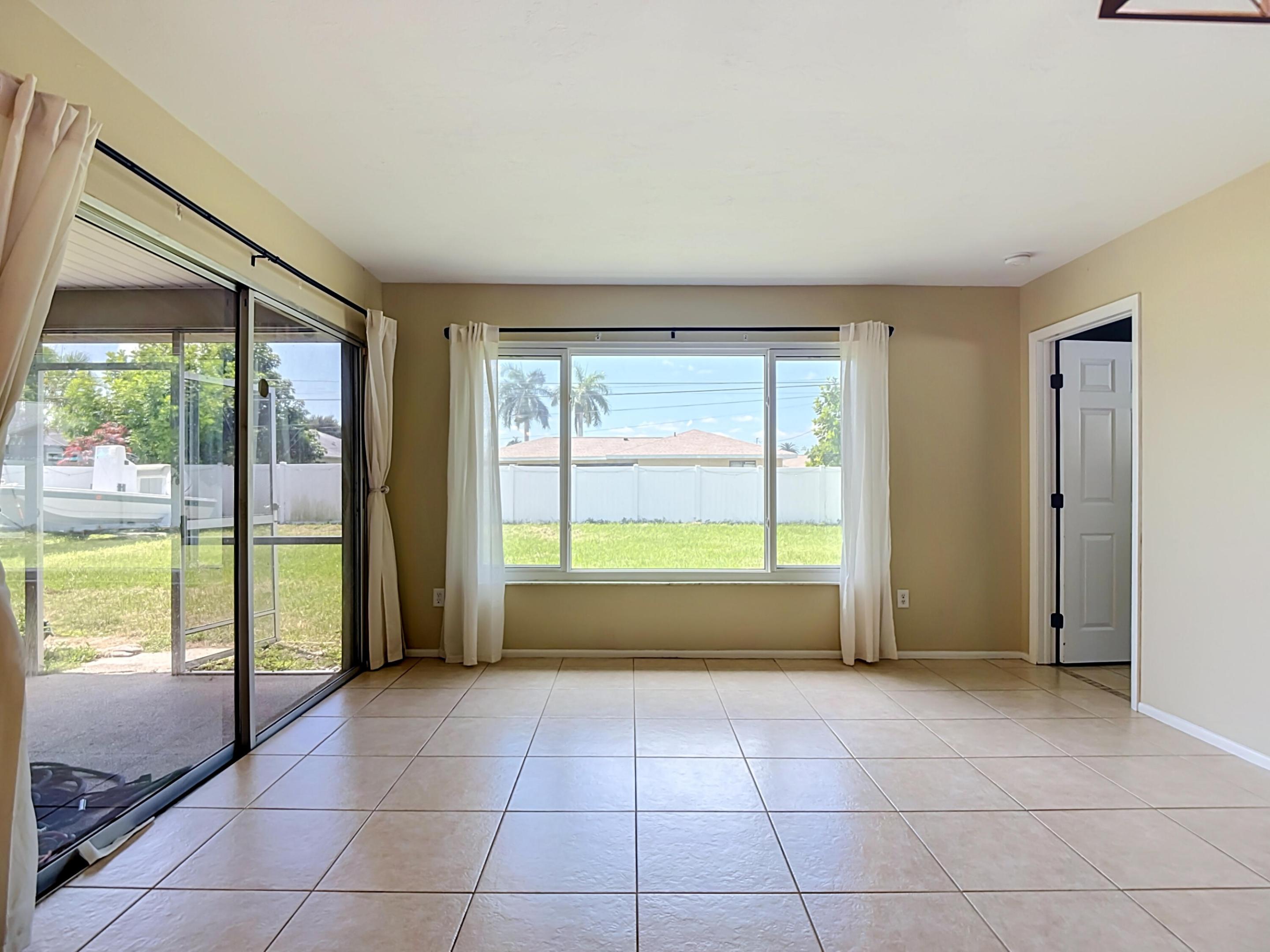 1832 Se Van Loon Terrace Property Photo 20