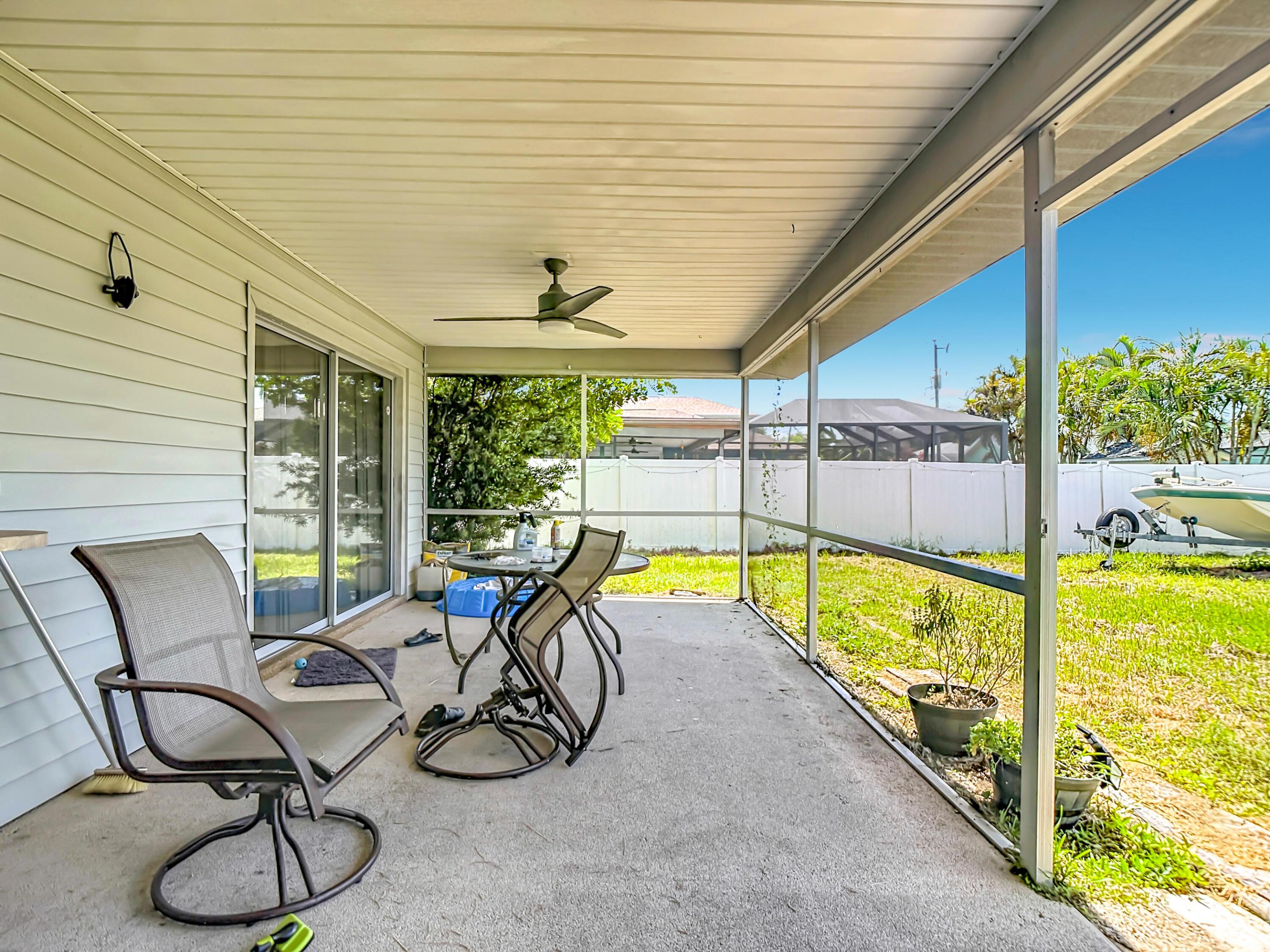 1832 Se Van Loon Terrace Property Photo 23