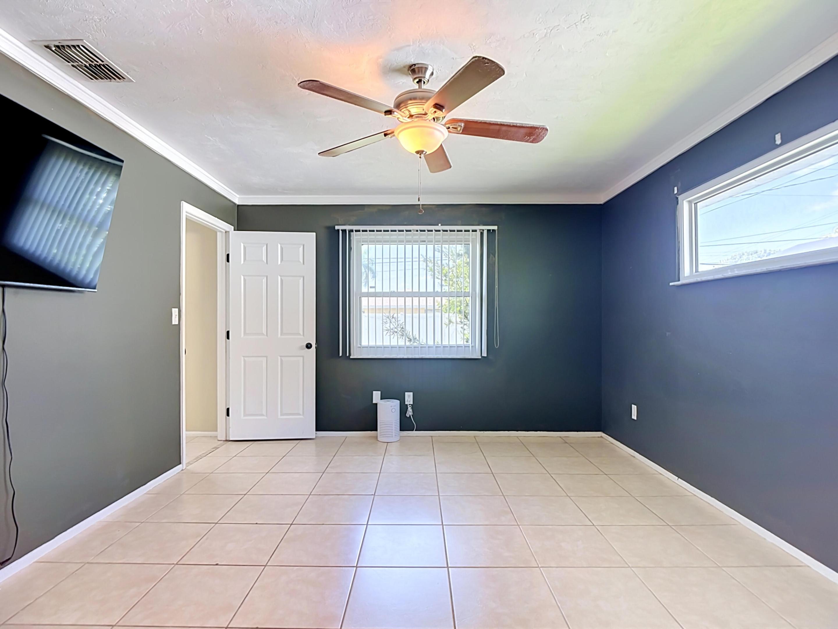 1832 Se Van Loon Terrace Property Photo 26