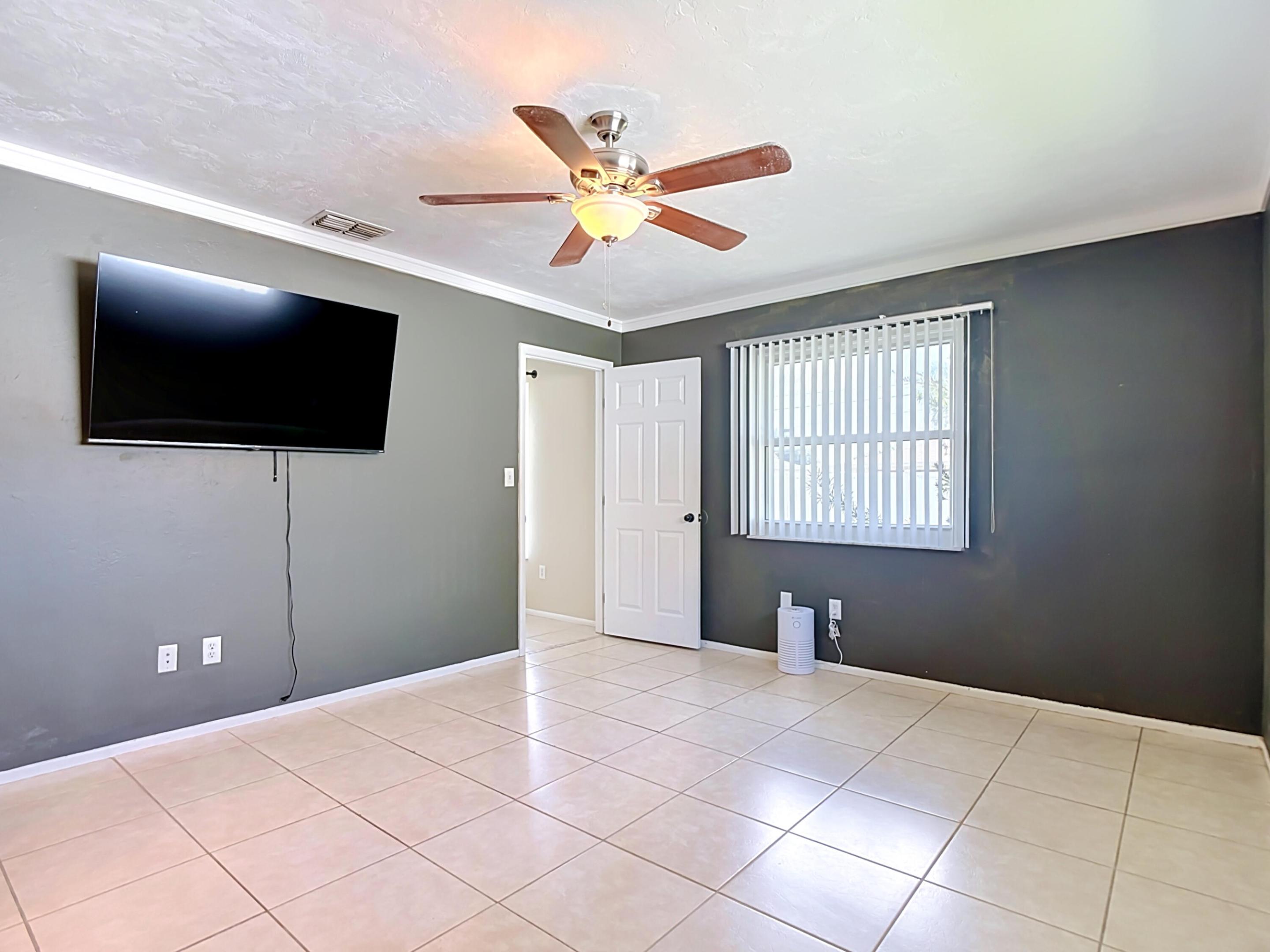 1832 Se Van Loon Terrace Property Photo 29