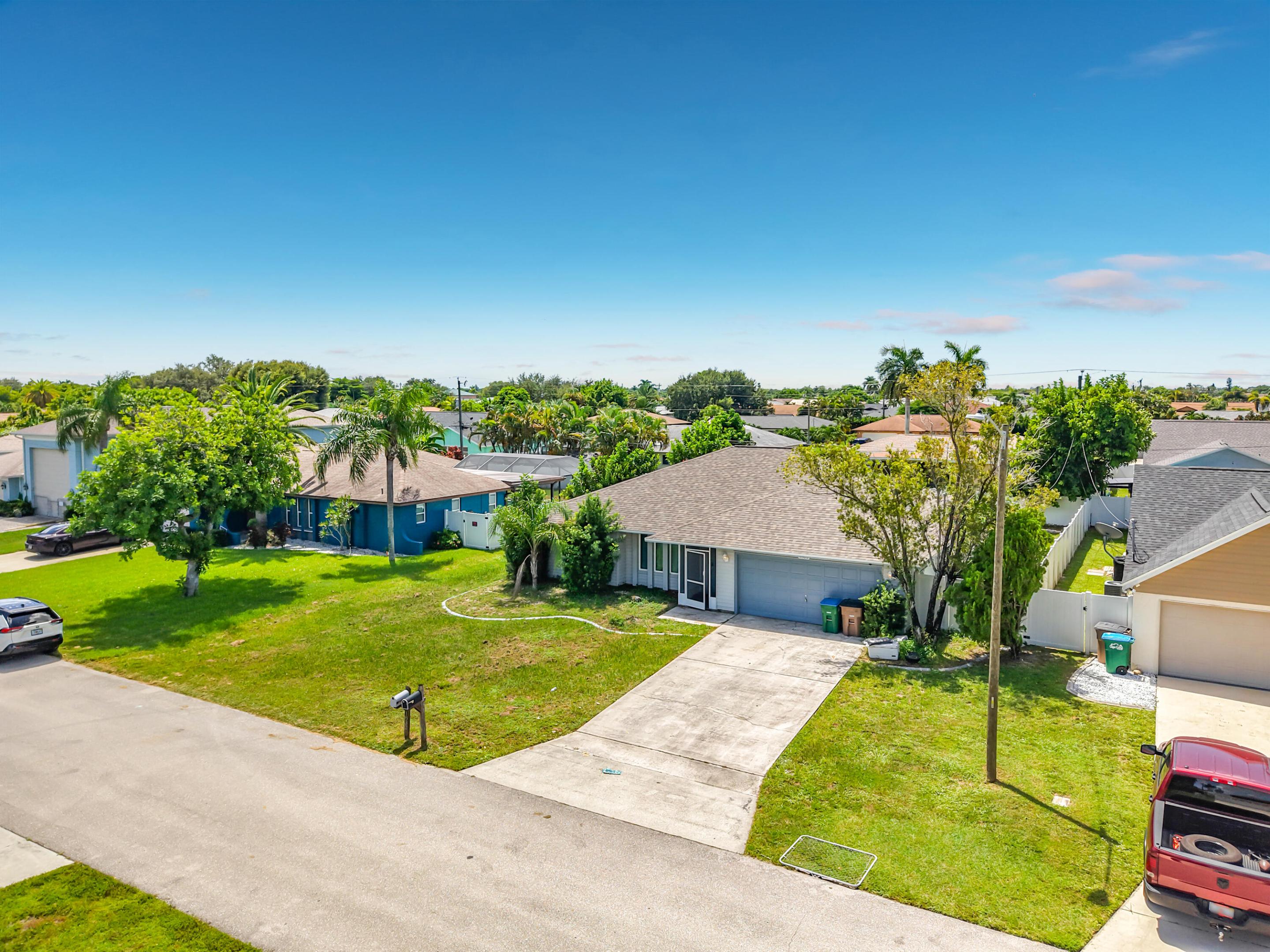 1832 Se Van Loon Terrace Property Photo 46