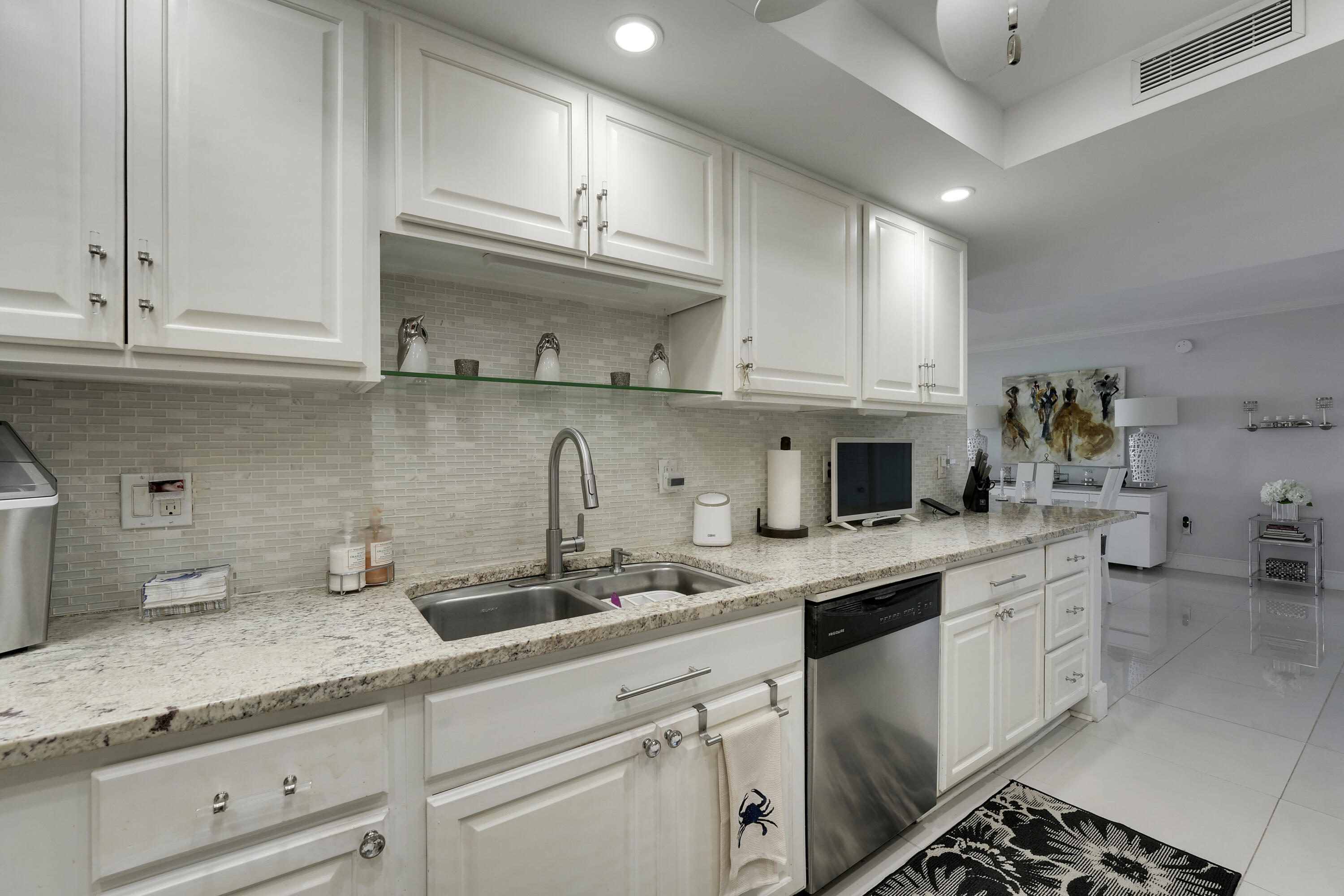 3450 S Ocean Boulevard 424 Property Photo 3