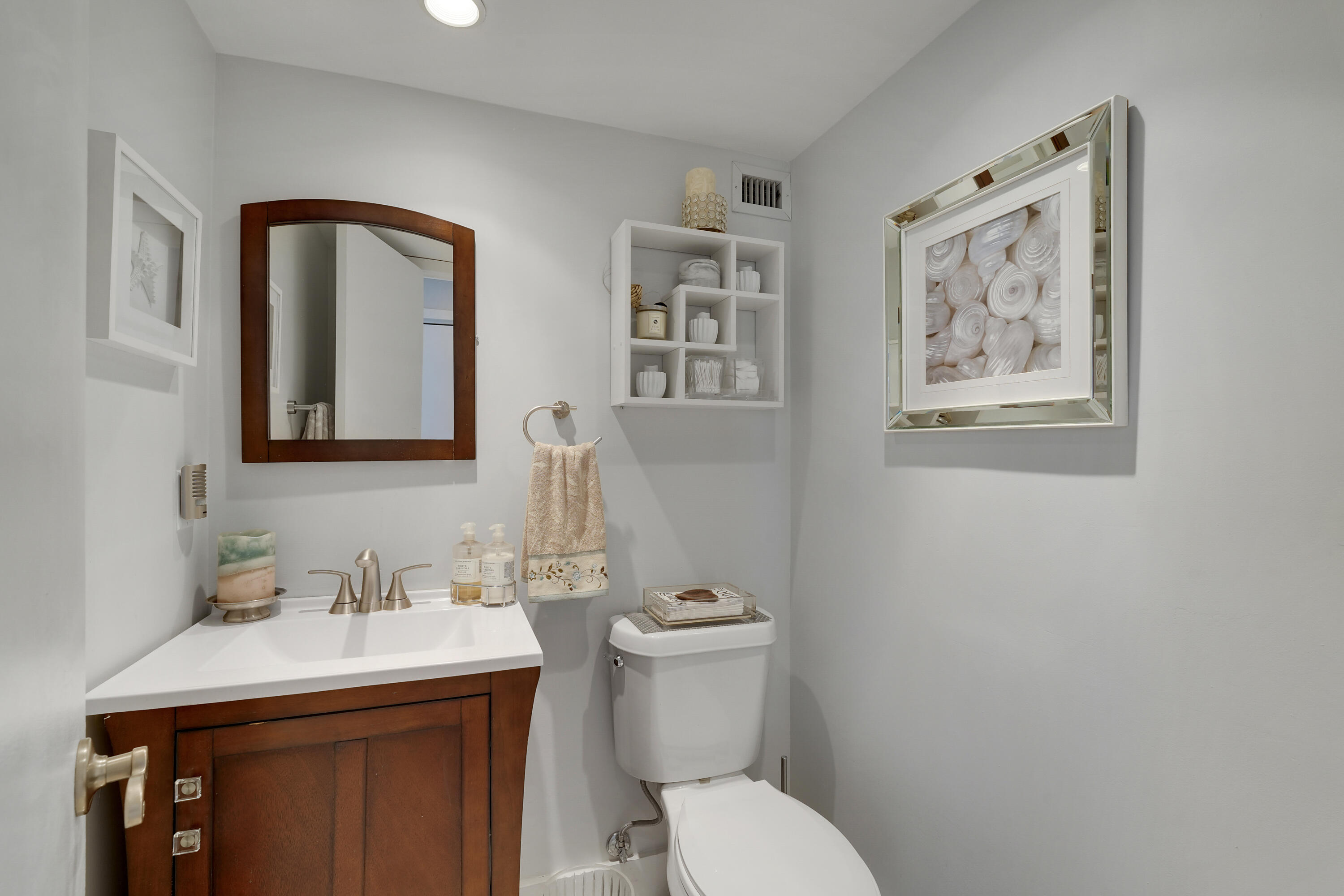 3450 S Ocean Boulevard 424 Property Photo 15