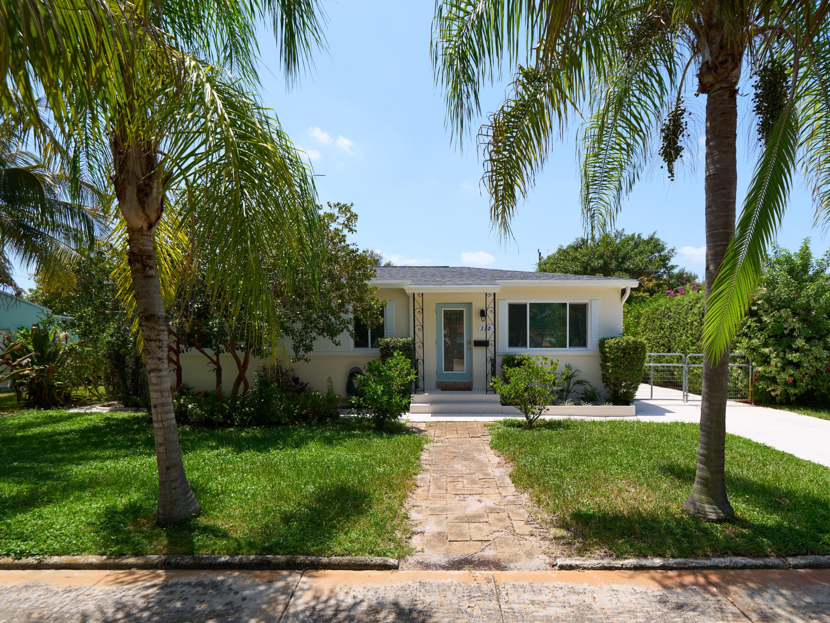 222 Bayberry Drive Property Photo 4