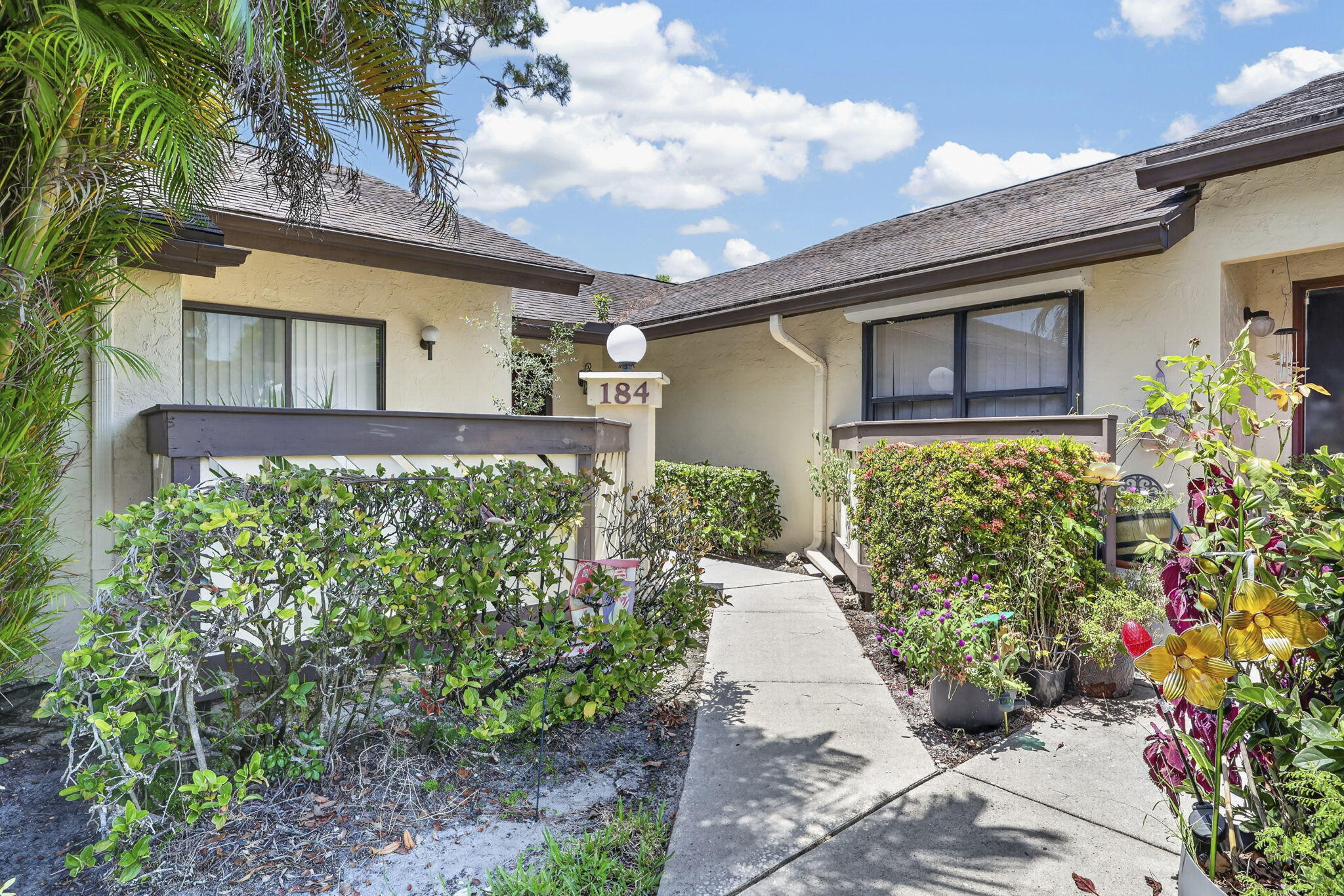 184 Mastic Tree Court Property Photo 1