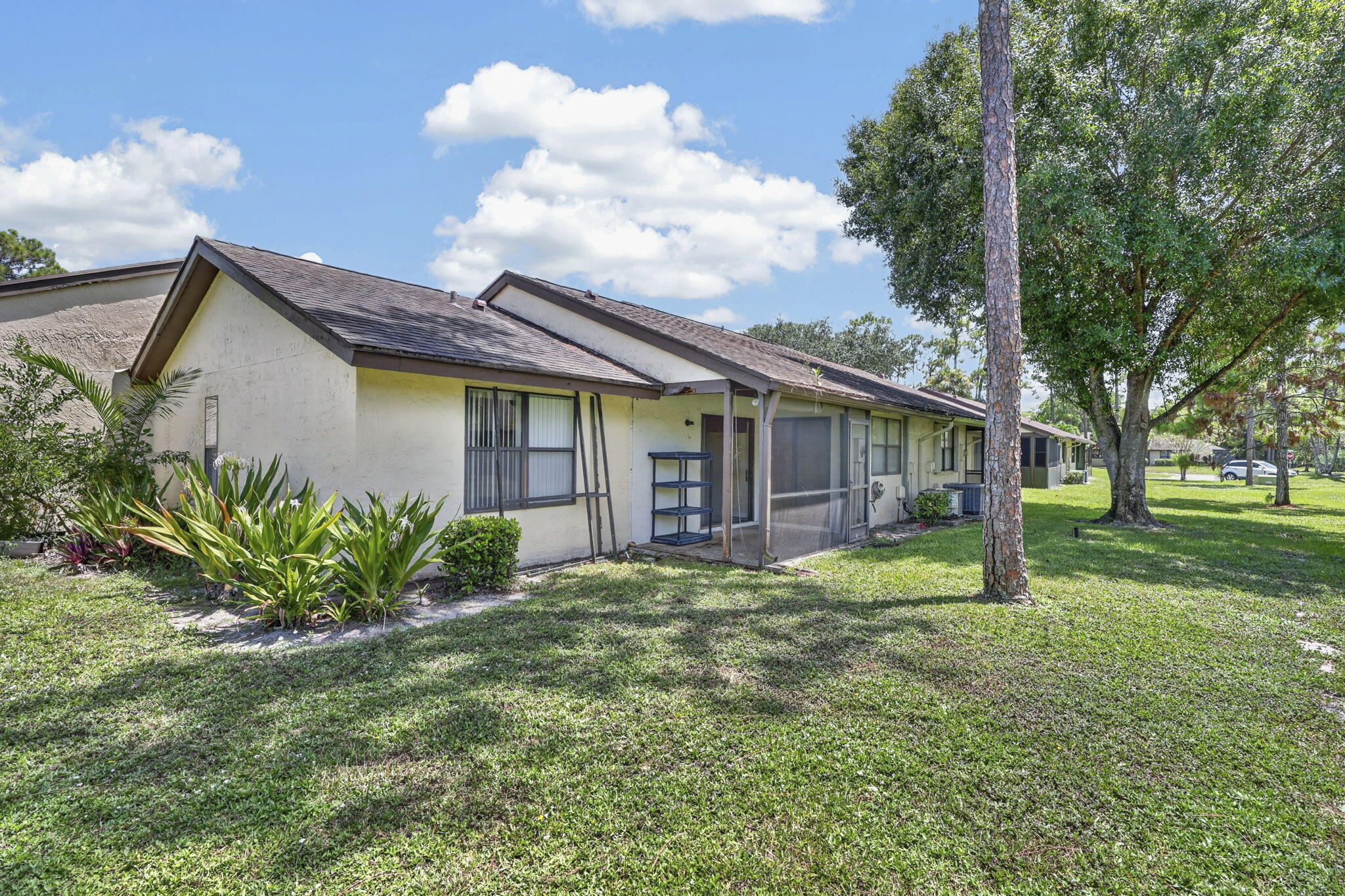 184 Mastic Tree Court Property Photo 7
