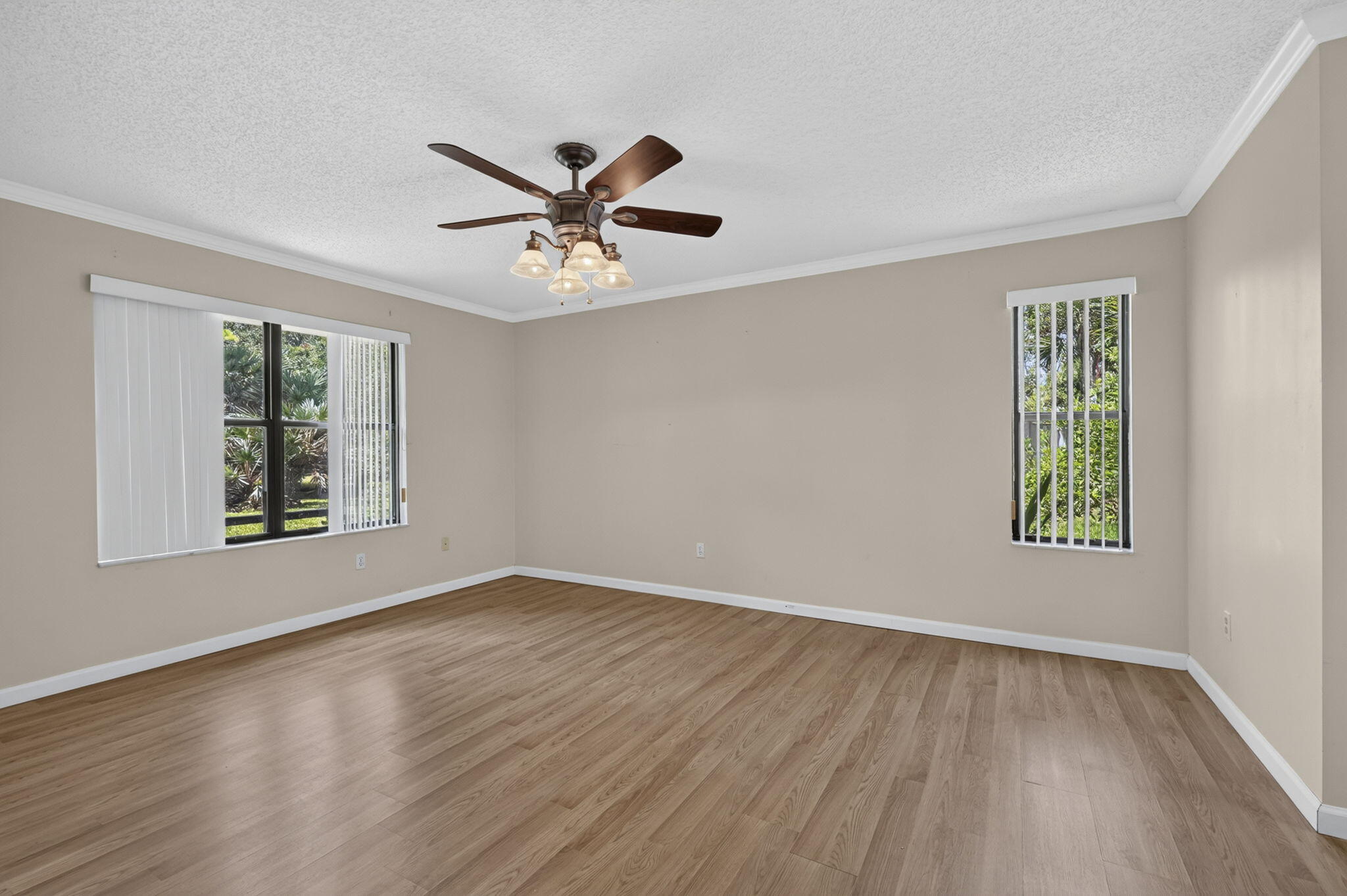184 Mastic Tree Court Property Photo 28