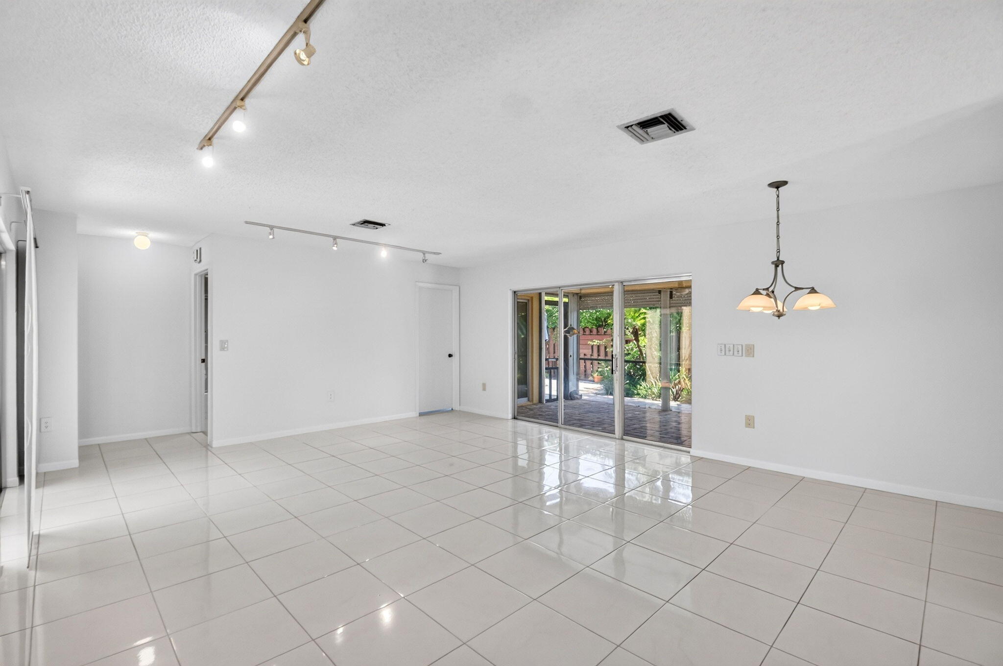 6747 Starkeys Place Property Photo 21