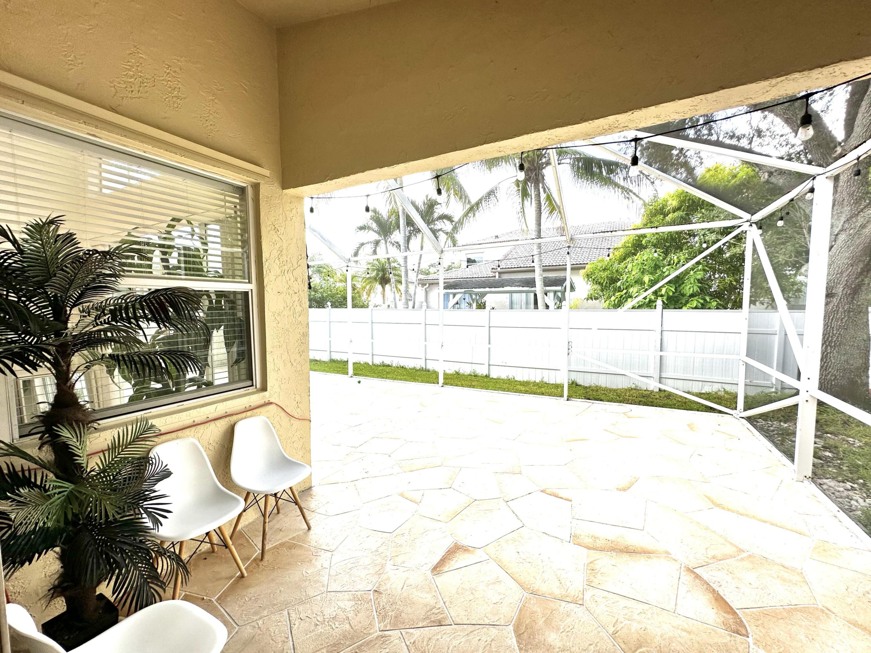 15850 Nw 11th Street Property Photo 3