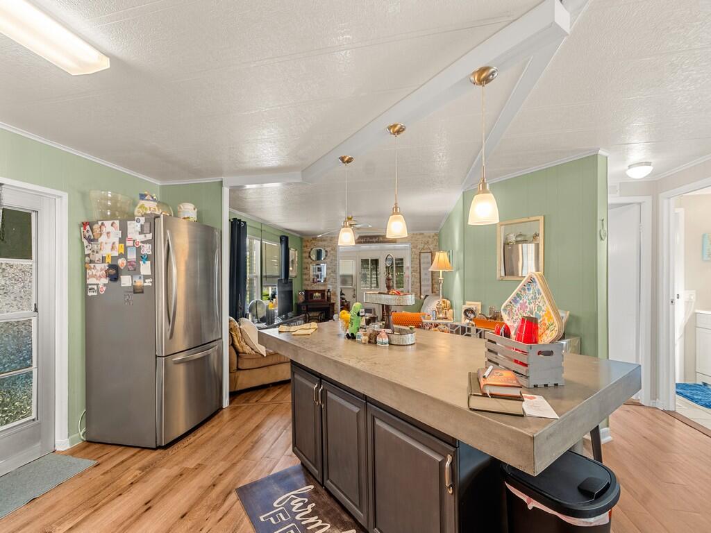 385 Ne Jade Circle Property Photo 18