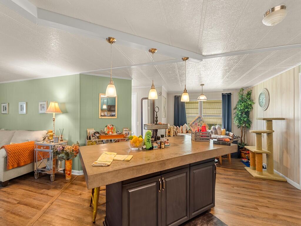 385 Ne Jade Circle Property Photo 19