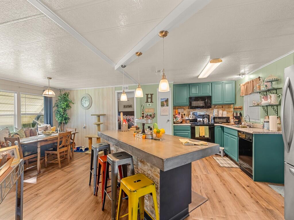 385 Ne Jade Circle Property Photo 20