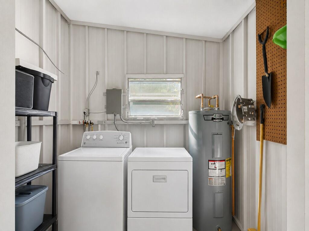 385 Ne Jade Circle Property Photo 28