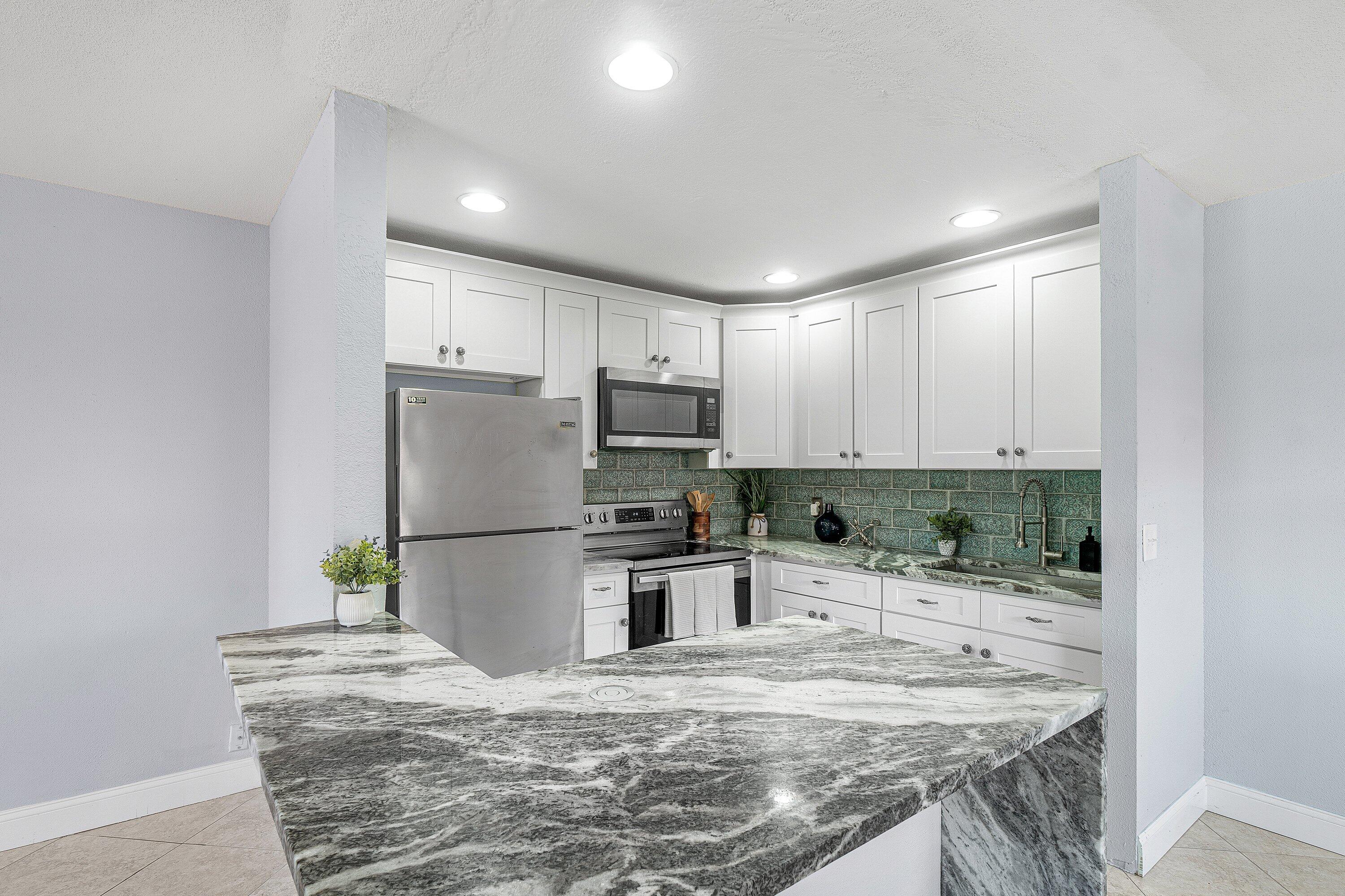 566 Saxony L Property Photo 6