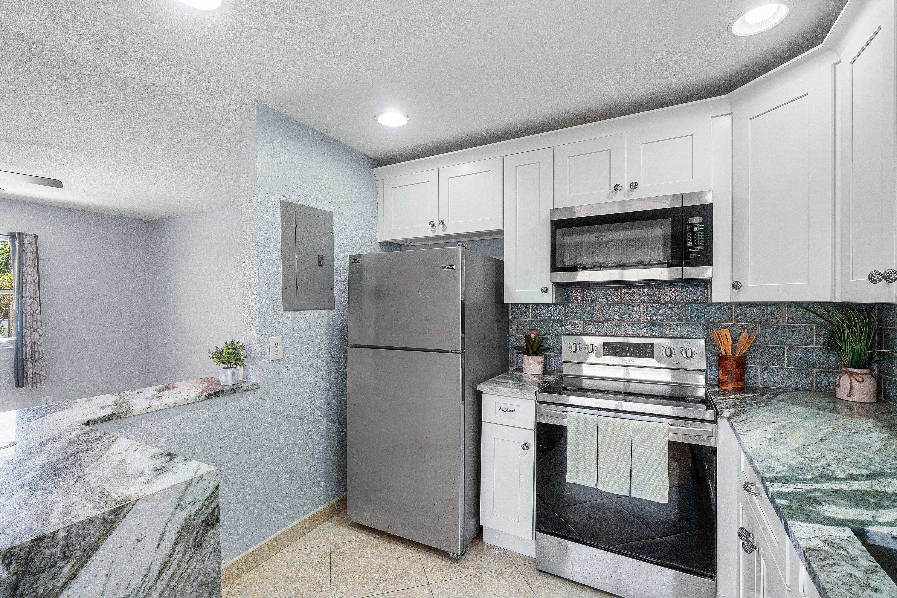 566 Saxony L Property Photo 8