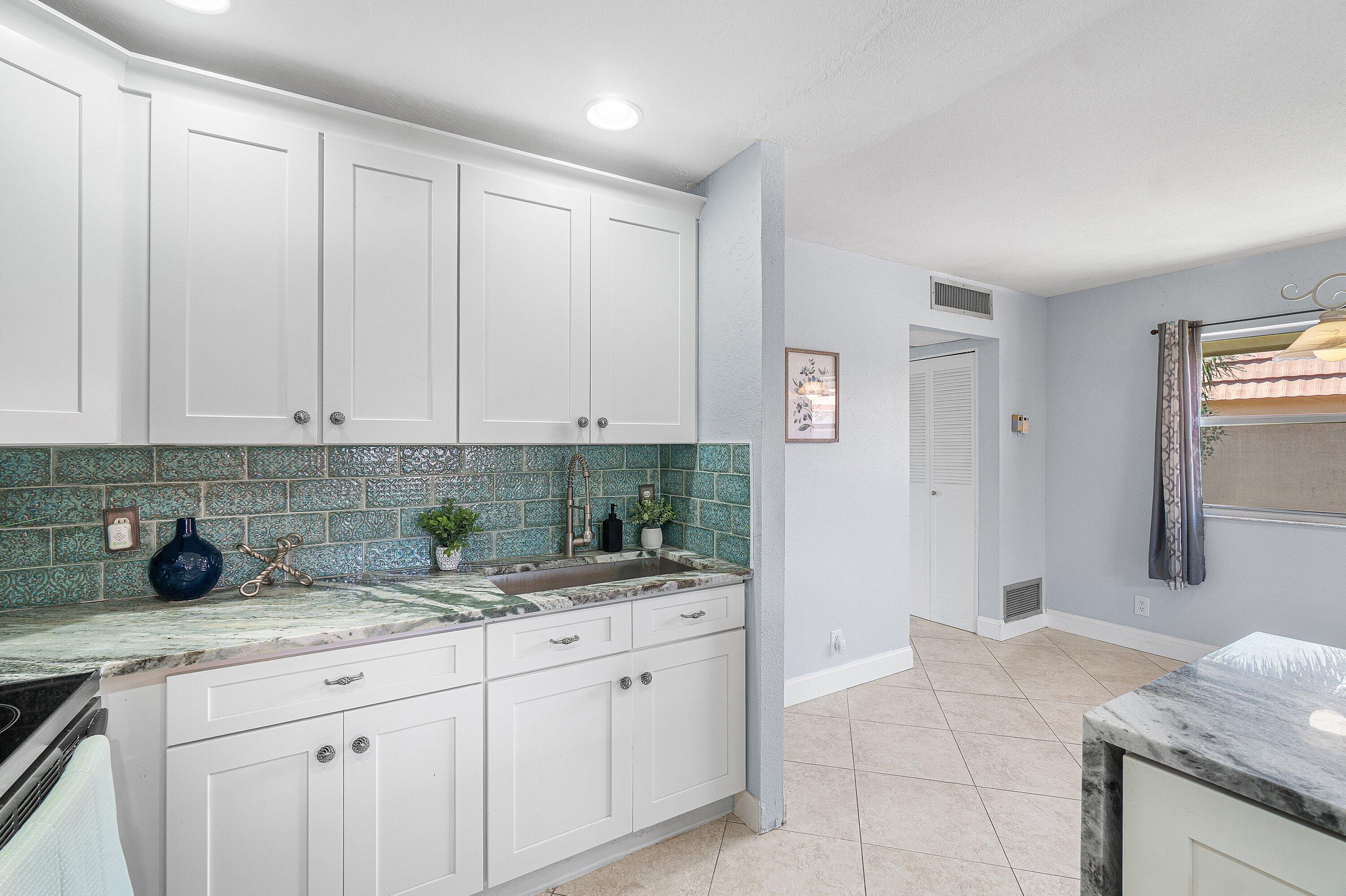 566 Saxony L Property Photo 10
